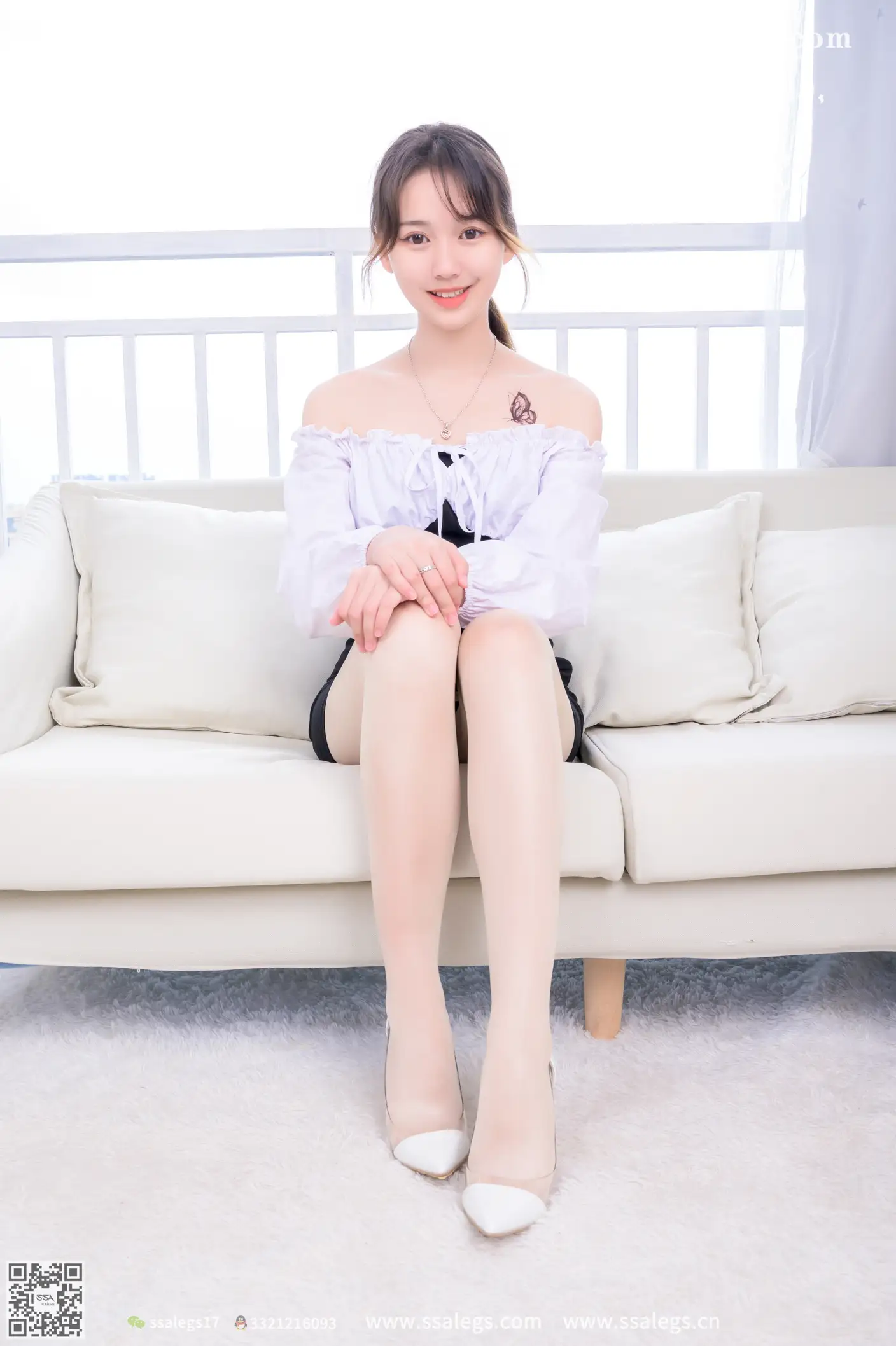 [爱美足] NO.405 宝宝这个女孩笑得很甜(上) 丝社