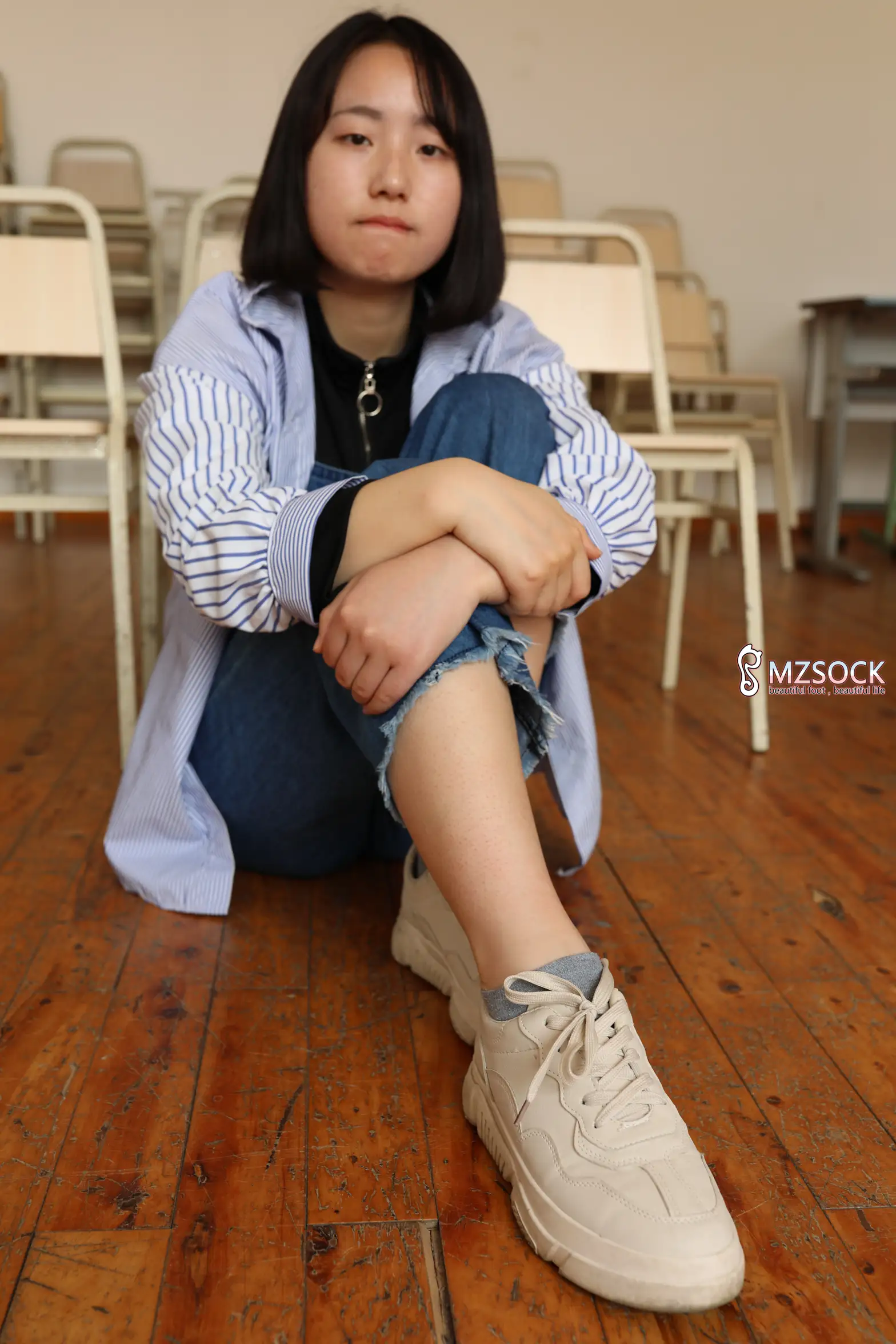 [爱美足] 爱美足 NO.001 肖弧#[74P]-1