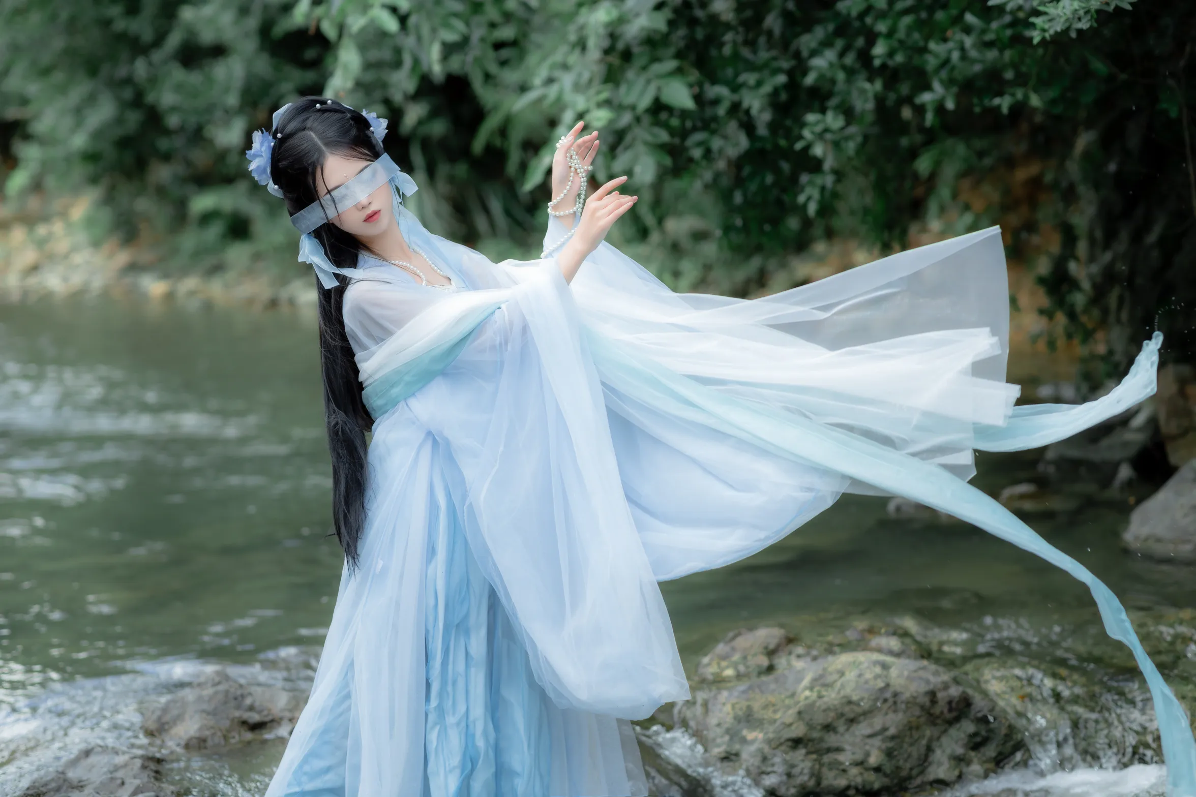 [艺图语] 2022.12.07 Vol.2622 – 小蚌精 Bllc#[21P]-16