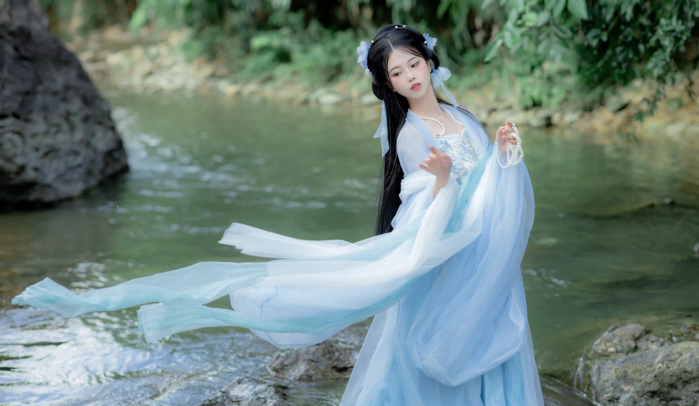 [艺图语] 2022.12.07 Vol.2622 – 小蚌精 Bllc#[21P]-17
