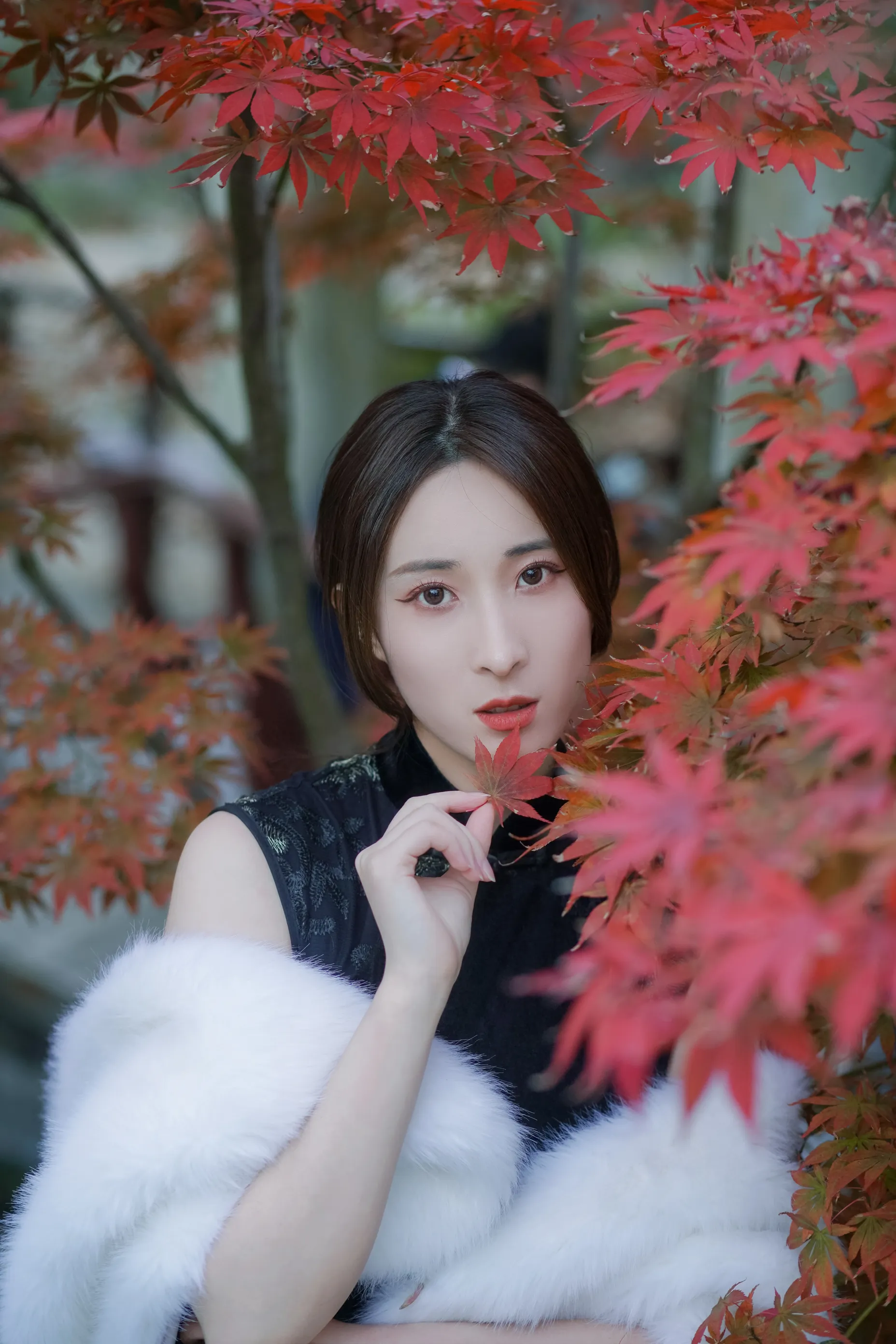[艺图语] 2022.12.05 Vol.2603 – 红枫 阿音#[23P]-16