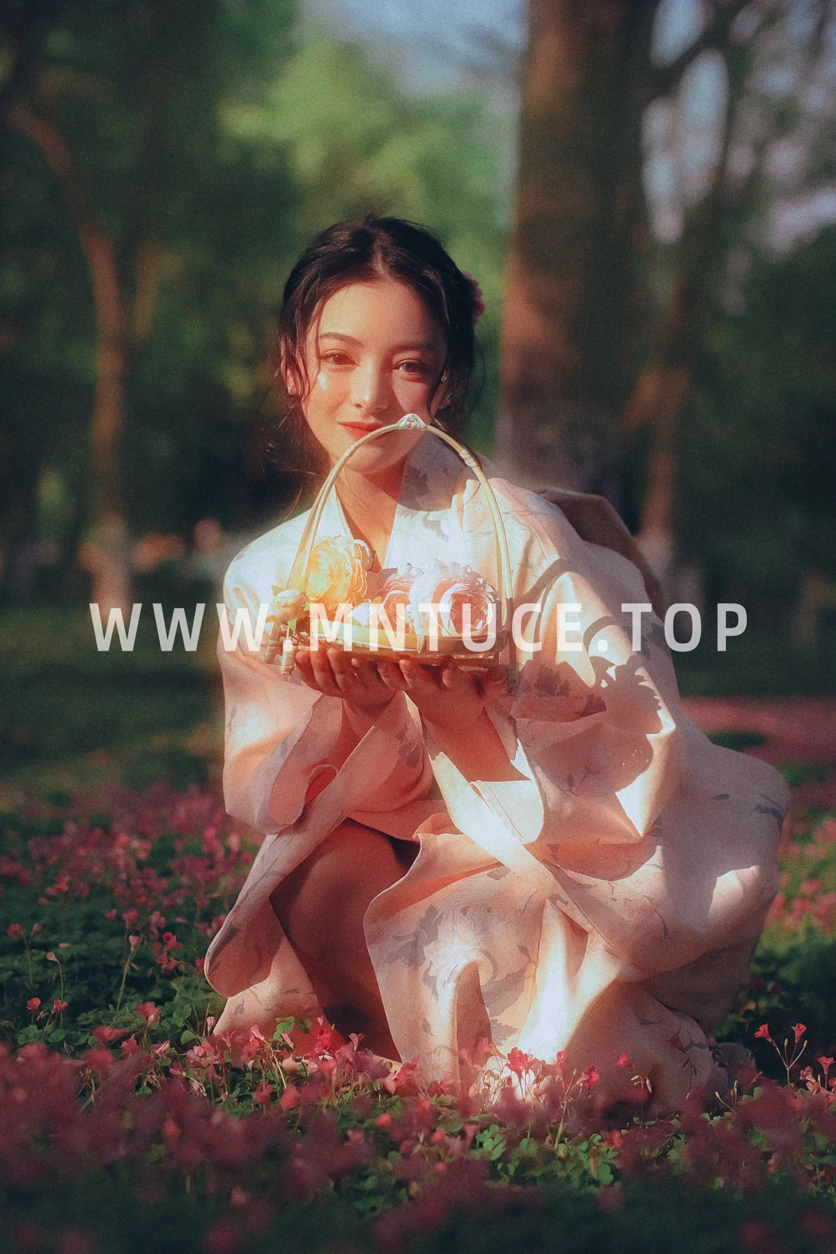 [艺图语] 2022.12.16 Vol.2689 – 春日的炽热与温柔 雨三岁ya#[38P]-5