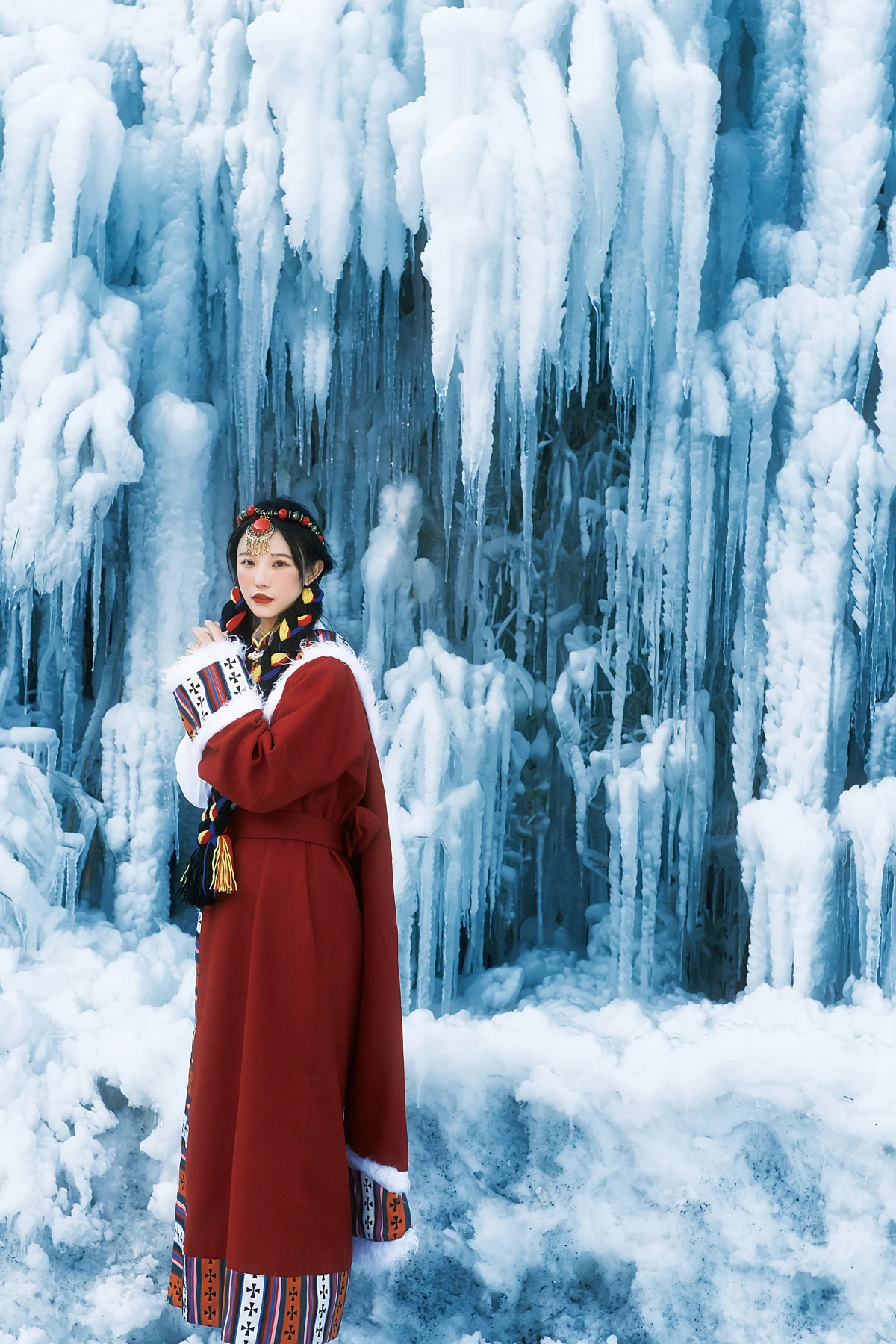 [YITUYU] 2023.01.01 Vol.2814 – I can’t live without the sacred mountain. Please take a Gesang flower with you. Xiaoshuang#[22P]-8