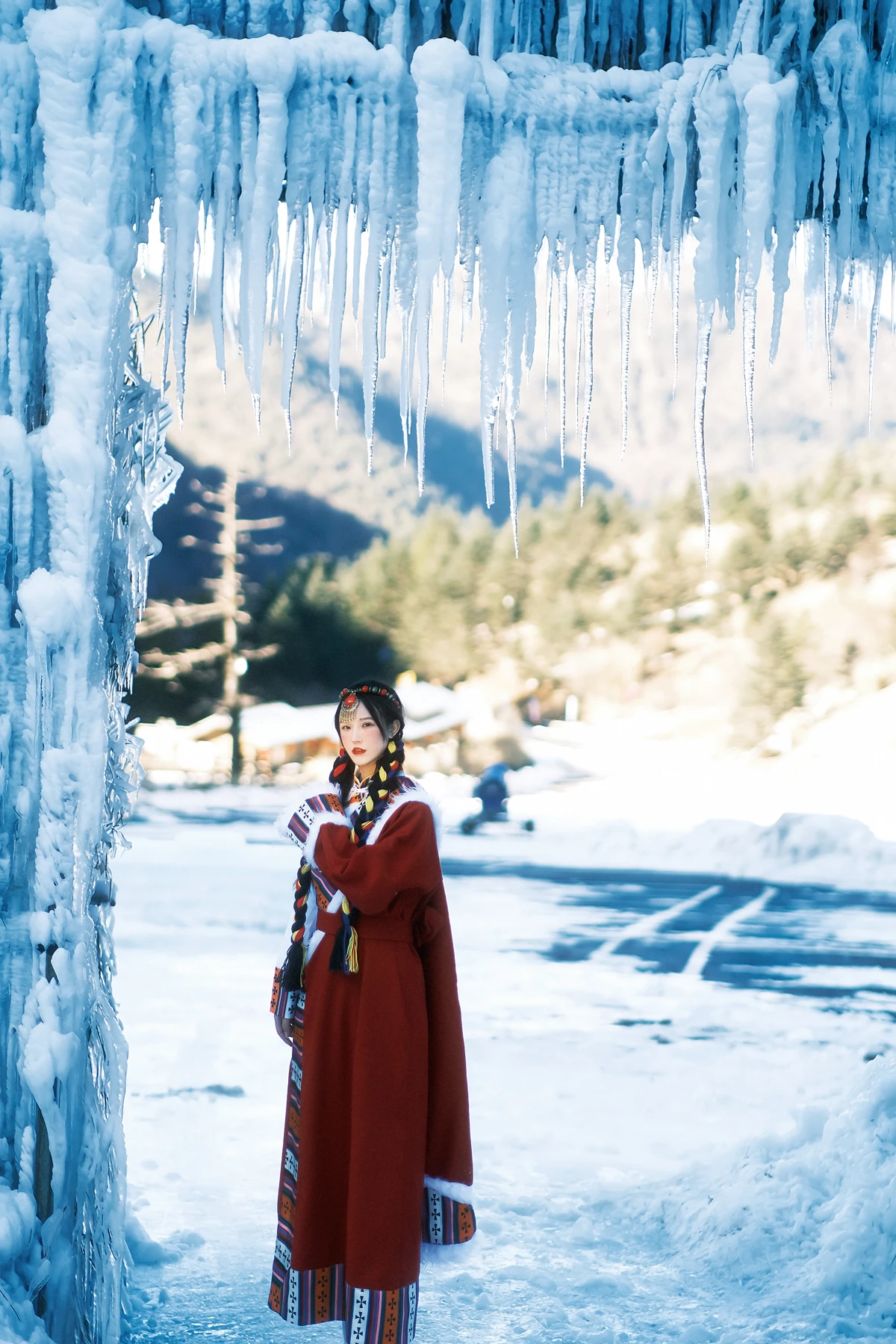 [YITUYU] 2023.01.01 Vol.2814 – I can’t live without the sacred mountain. Please take a Gesang flower with you. Xiaoshuang#[22P]-10