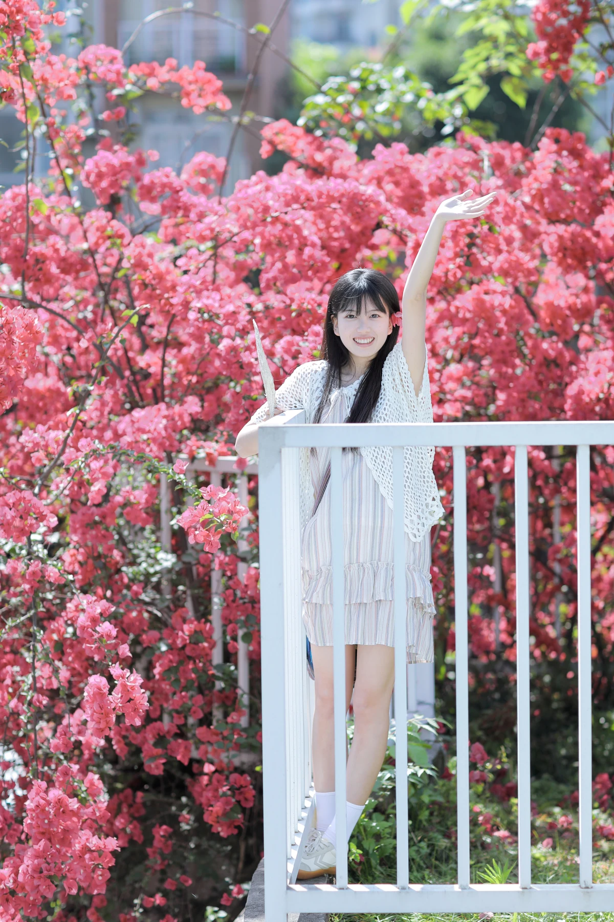 [艺图语] 2023.01.05 Vol.2839 – 花与那女孩 秋阳邑禾#[25P]-1
