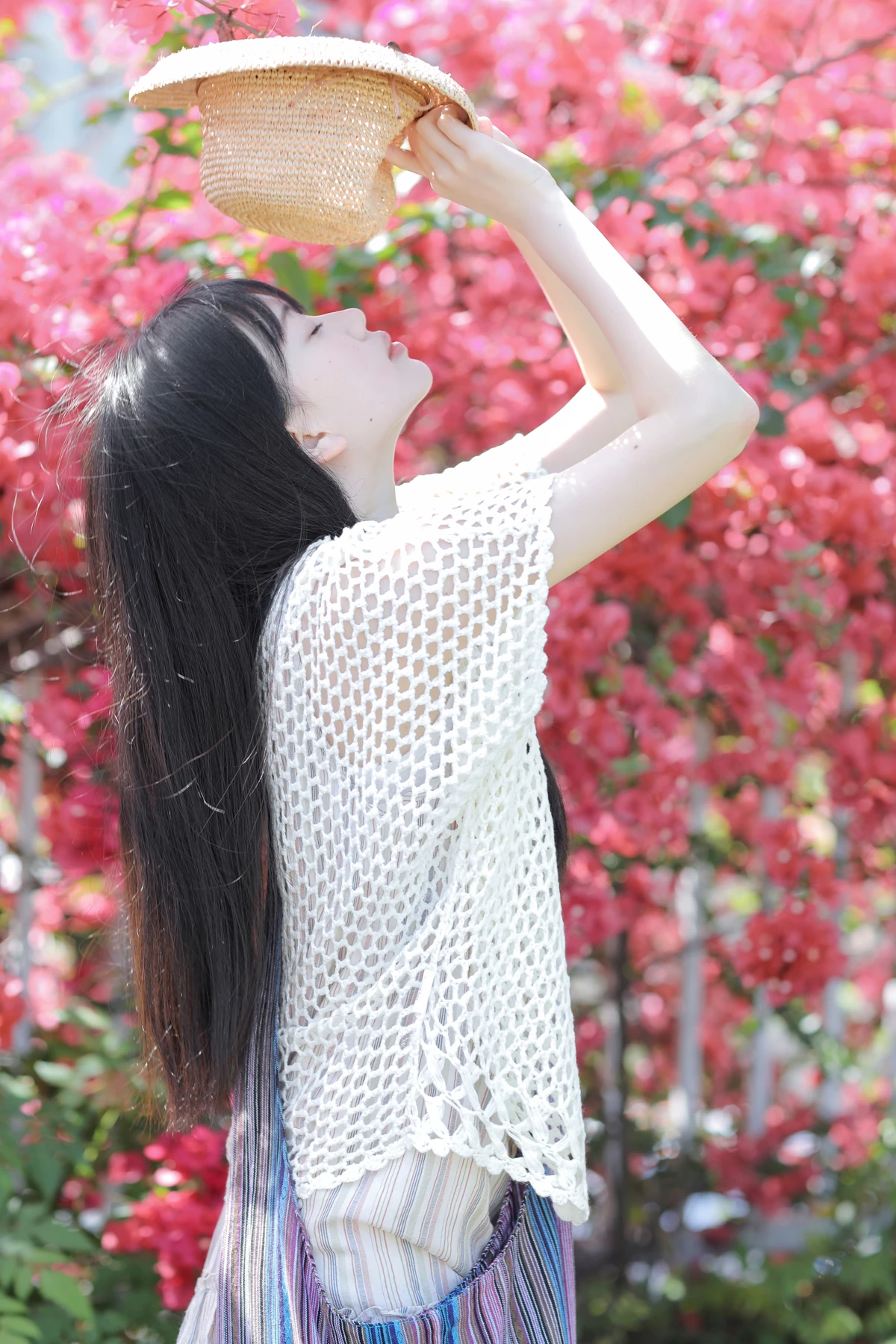 [艺图语] 2023.01.05 Vol.2839 – 花与那女孩 秋阳邑禾#[25P]-7