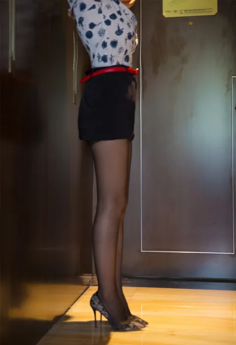 [爱美足] NO.035 下班机的黑丝诱惑 街拍#[63P]-9