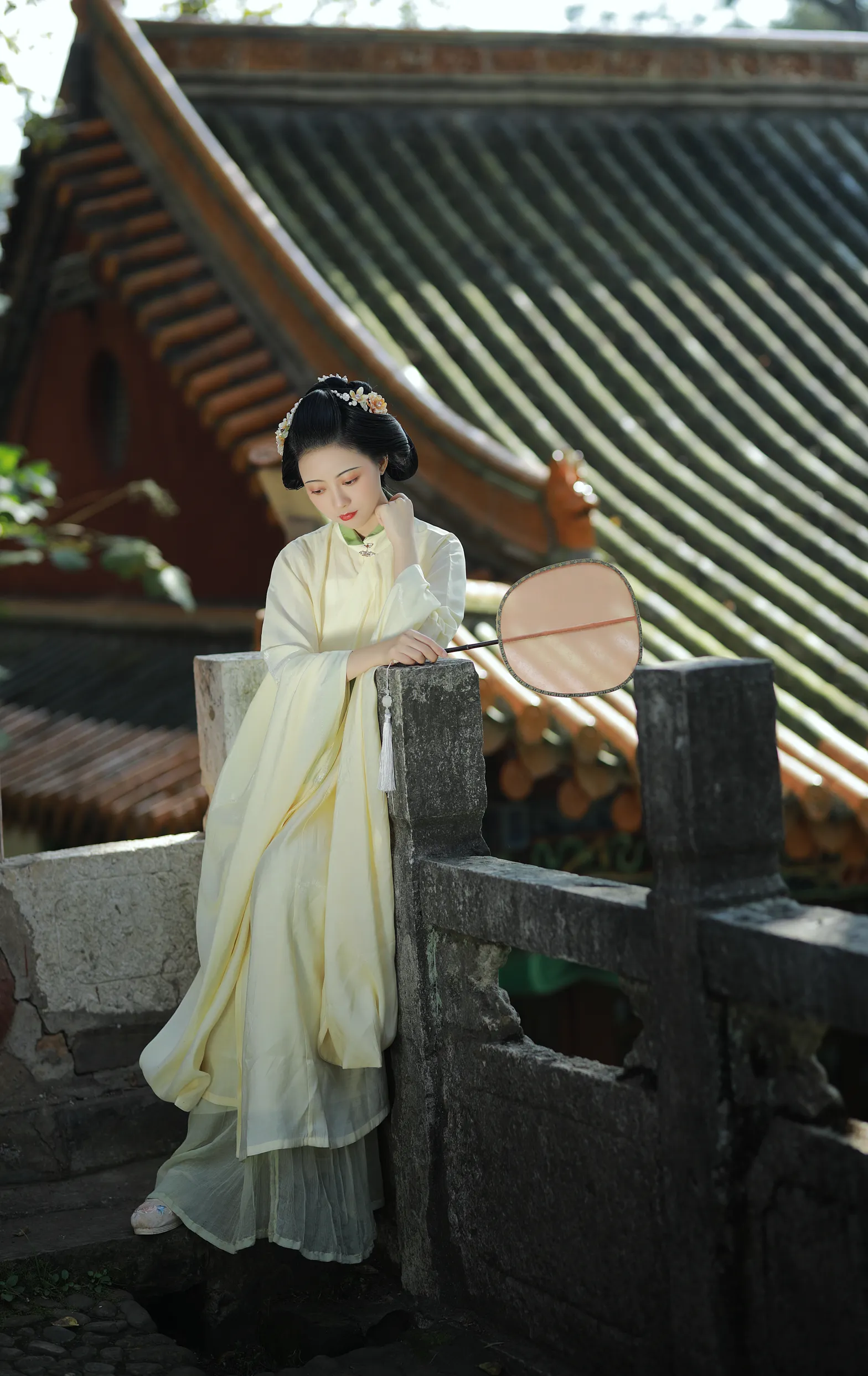 [艺图语] 2022.11.30 Vol.2561 – 淡淡春山 YunFleur#[40P]-2