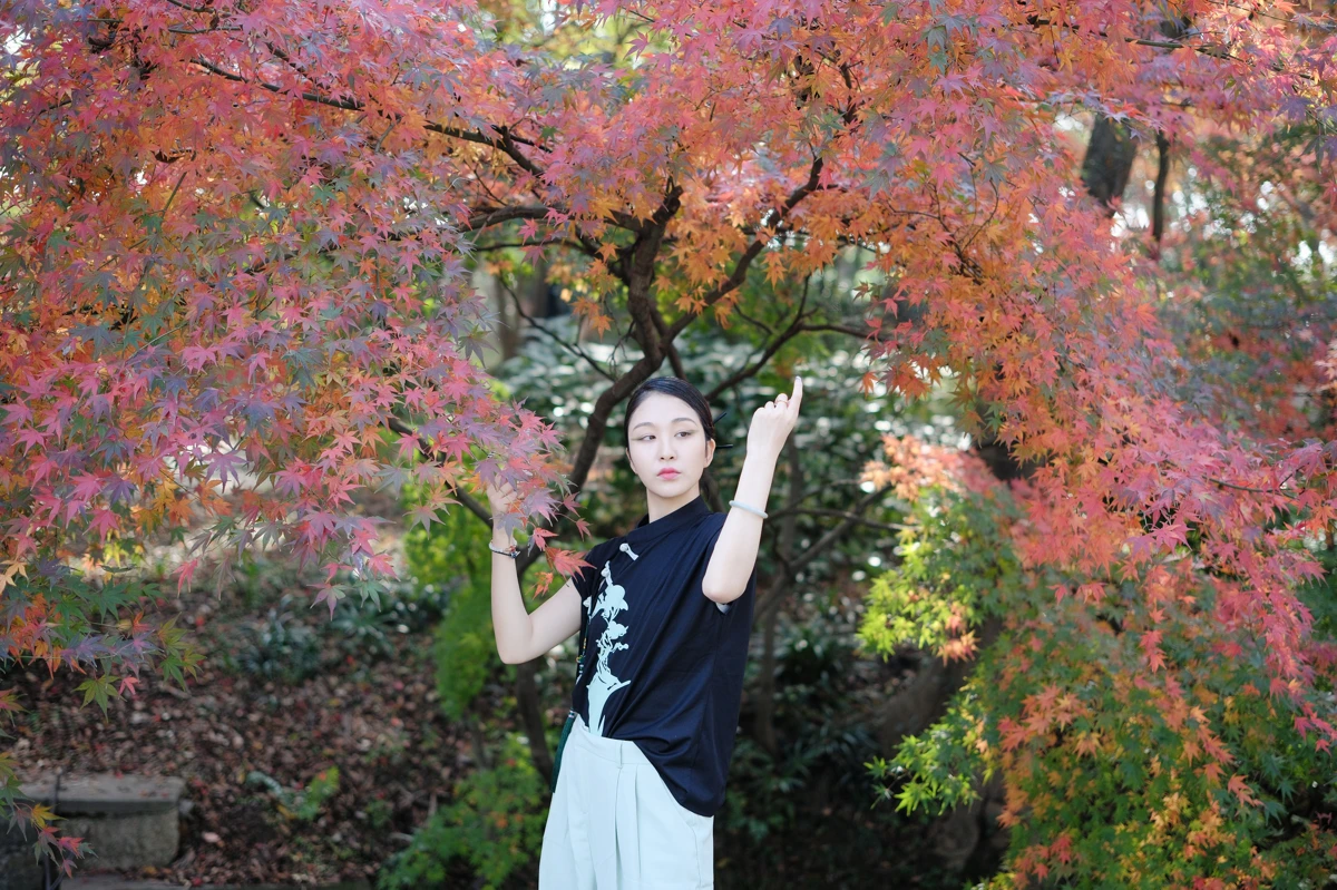 [艺图语] 2022.12.20 Vol.2720 – 一半山林 曹萌#[24P]-21
