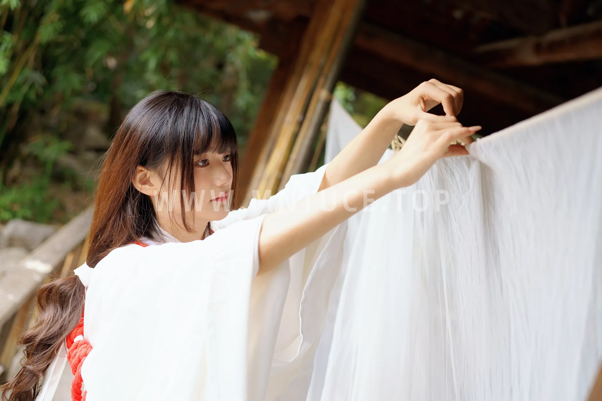 [艺图语] 2022.12.03 Vol.2586 – 浣衣少女 小山早见#[29P]-17