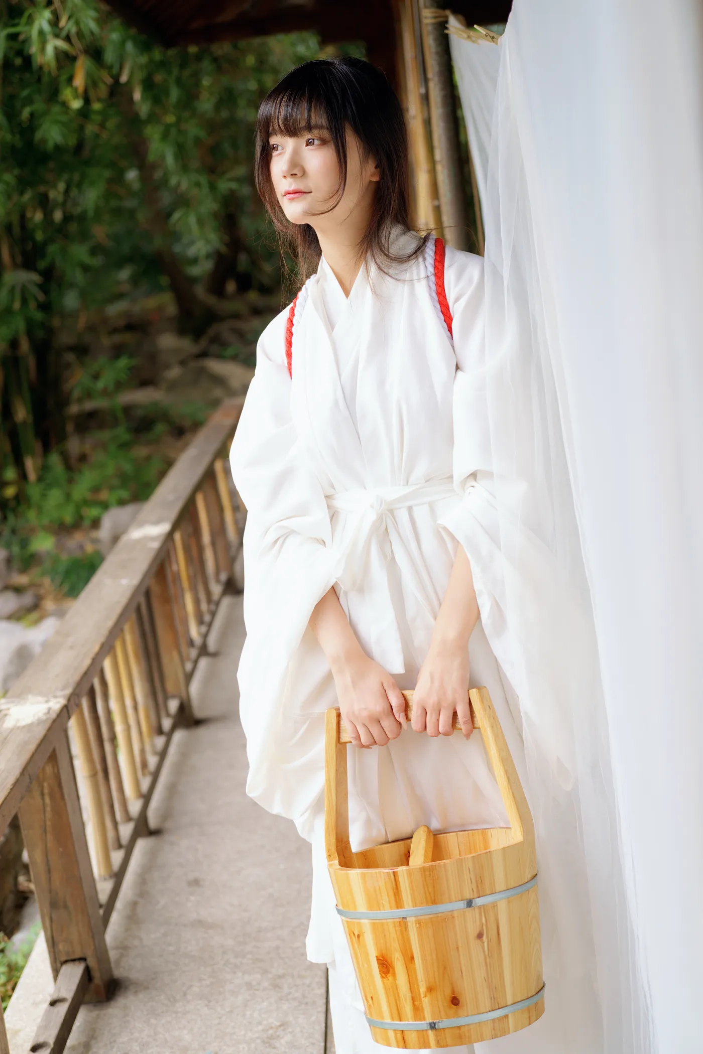 [艺图语] 2022.12.03 Vol.2586 – 浣衣少女 小山早见#[29P]-1