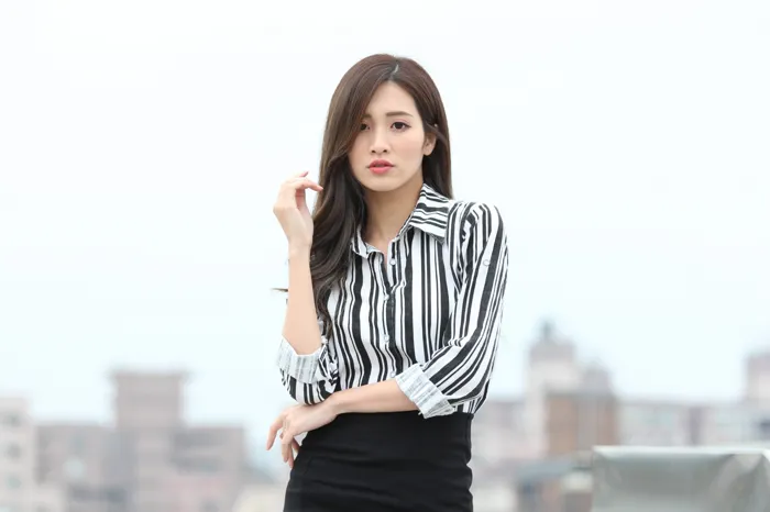 [爱美足] NO.025 长腿美模 张筱 性感黑丝外拍 街拍#[93P]-10
