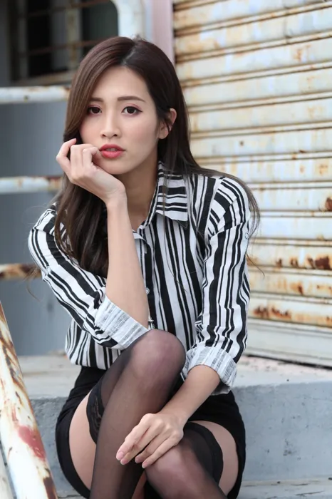 [爱美足] NO.025 长腿美模 张筱 性感黑丝外拍 街拍#[93P]-3