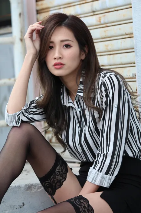 [爱美足] NO.025 长腿美模 张筱 性感黑丝外拍 街拍#[93P]-7