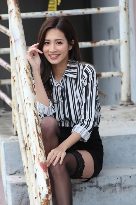 [爱美足] NO.025 长腿美模 张筱 性感黑丝外拍 街拍#[93P]-4