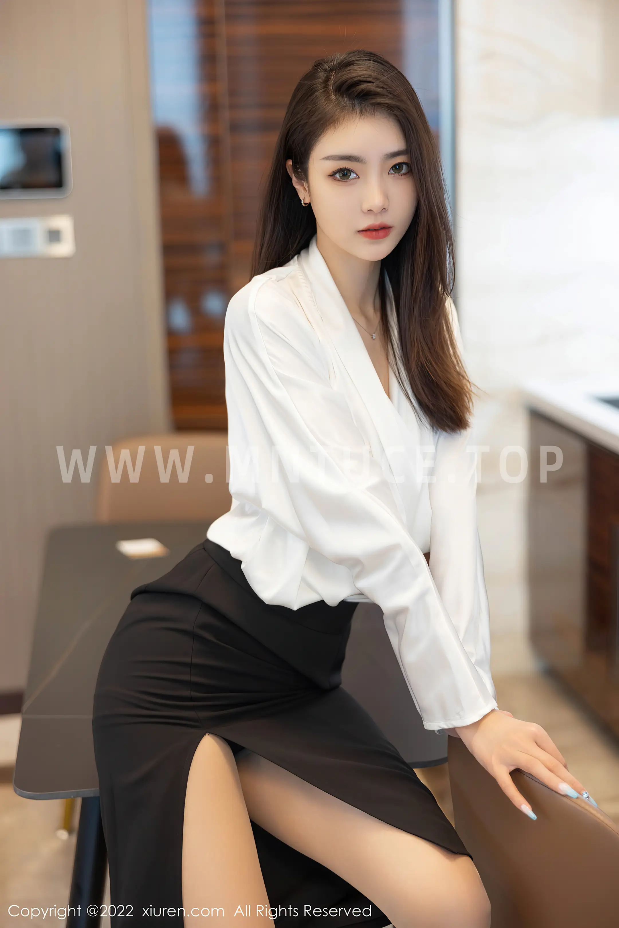 [秀人网] 2022.04.14 – NO.4869 可樂Vicky#[71P]-10