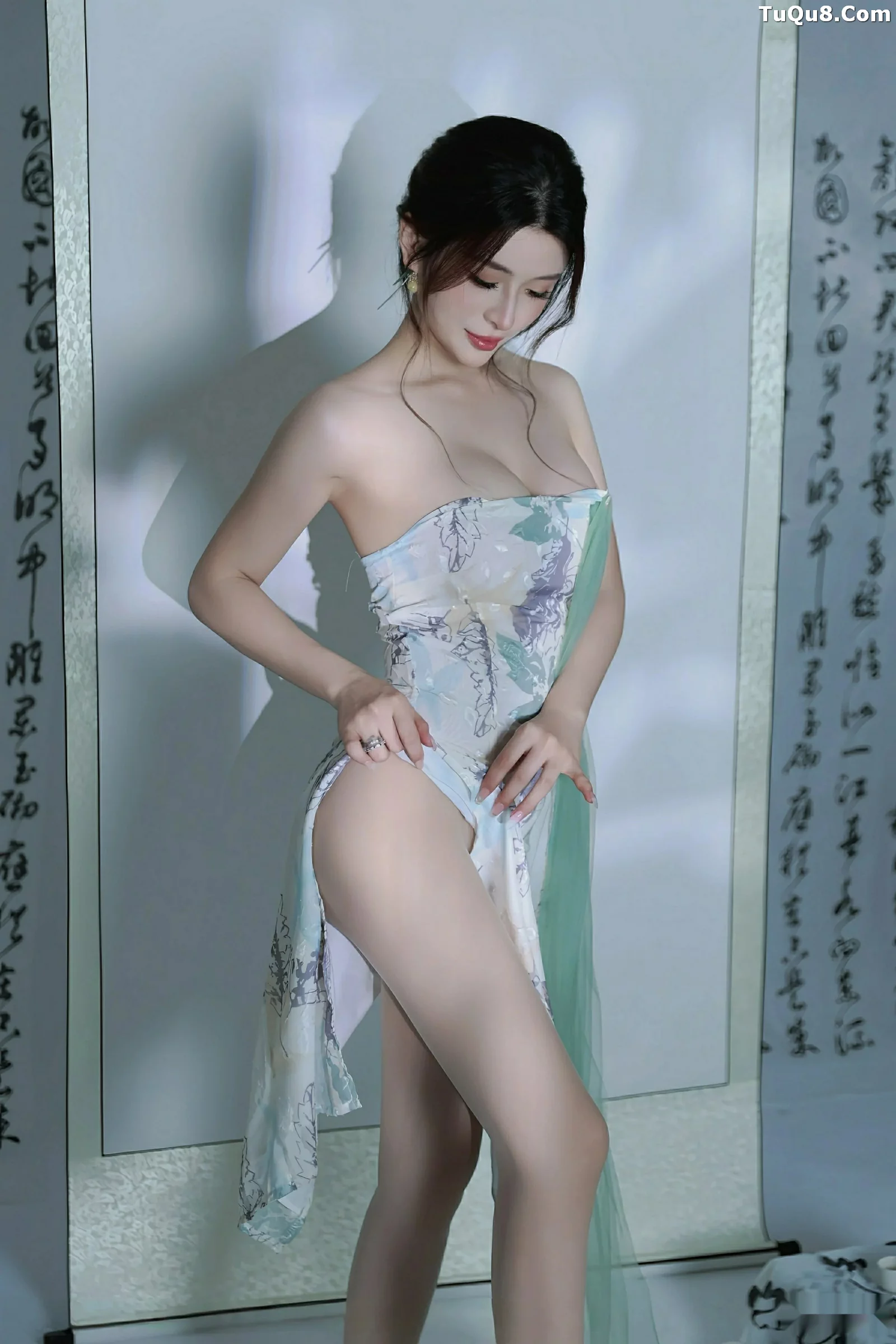 [秀人网] 2025.08.27 No.10694 阿依莎#[82P]-8