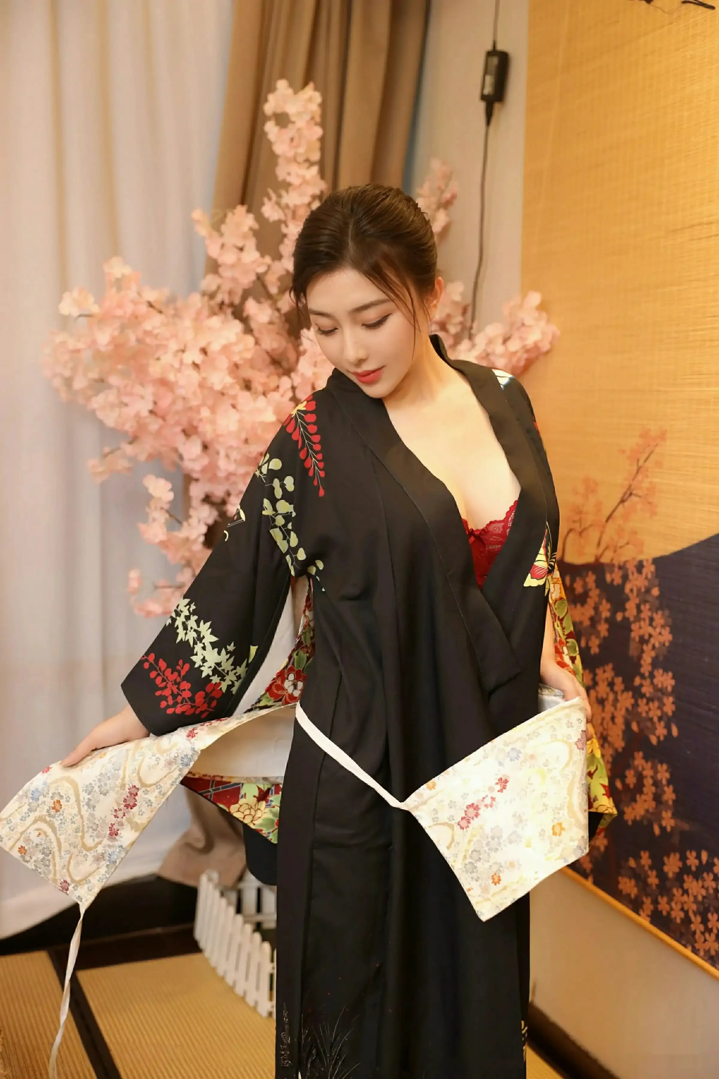 [秀人网] 2025.08.07 No.10627 苏一诺#[80P]-1