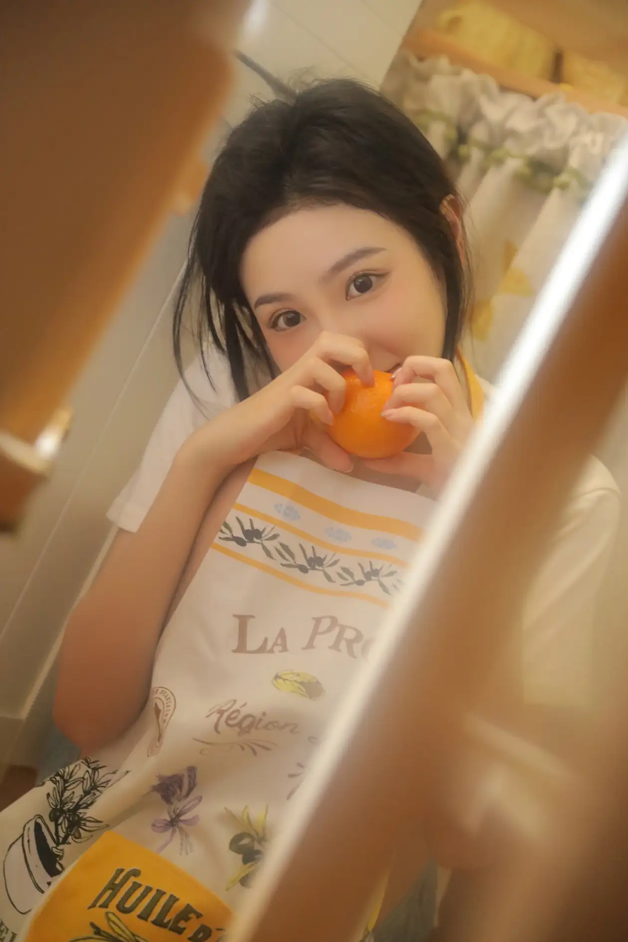 [艺图语] 2022.07.07 Vol.1403 – 橙味小厨娘 苡萱mua#[43P]-1