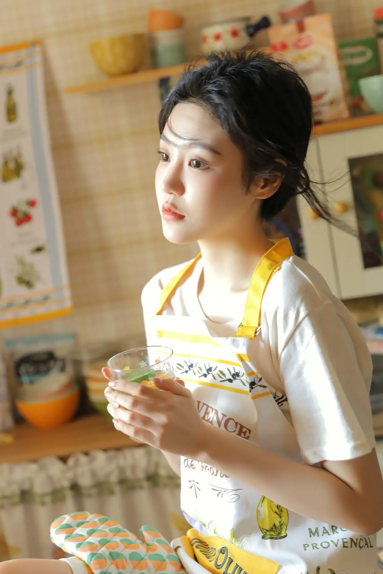 [艺图语] 2022.07.07 Vol.1403 – 橙味小厨娘 苡萱mua#[43P]-1