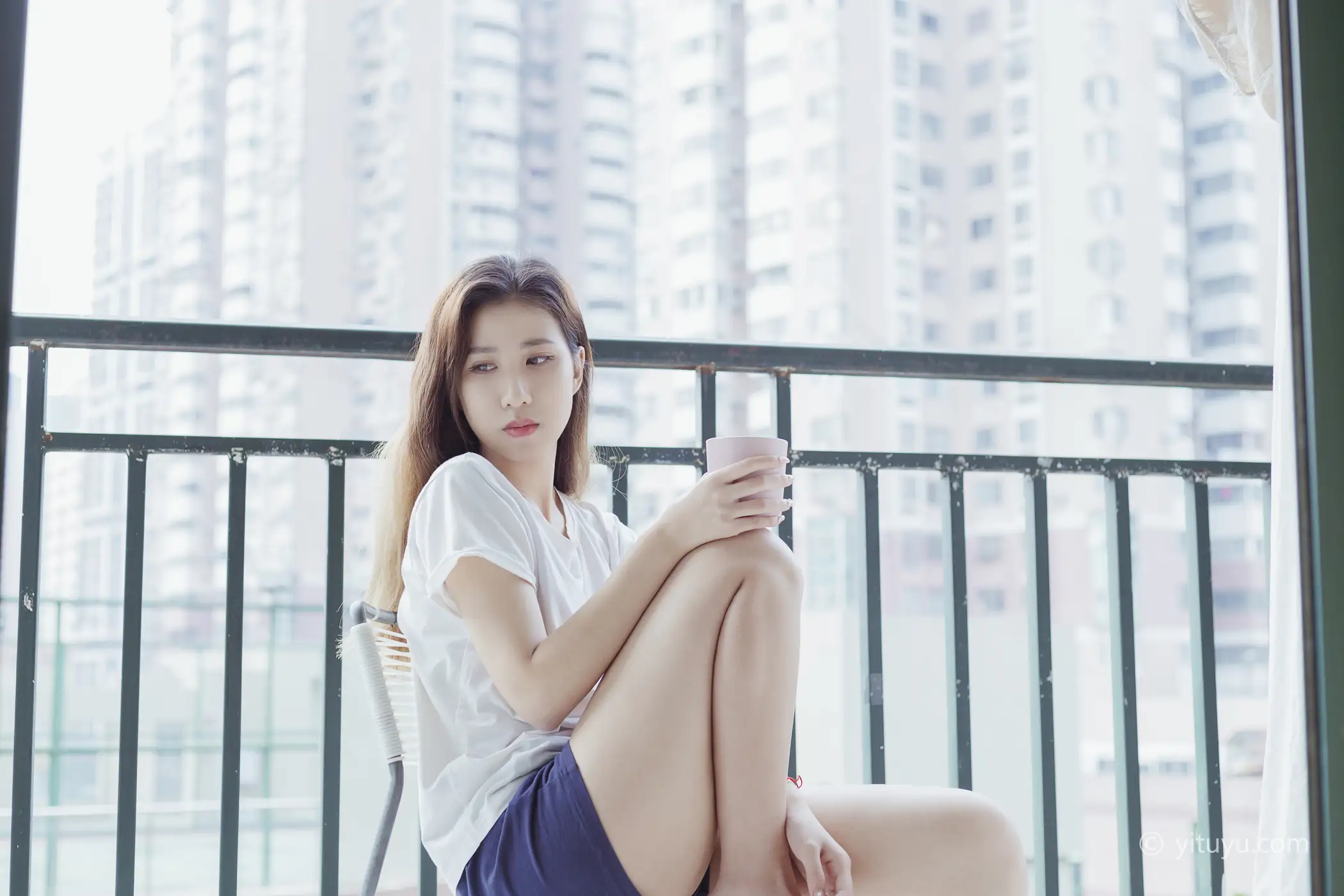 [艺图语] 2021.07.07 Vol.086 – 独自醒来 Jenny#[36P]-24