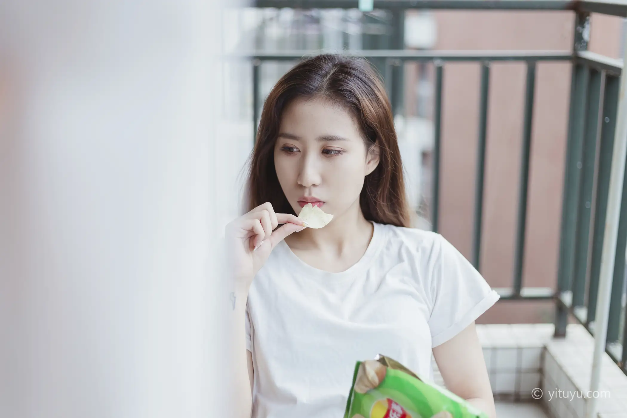 [艺图语] 2021.07.07 Vol.086 – 独自醒来 Jenny#[36P]-25