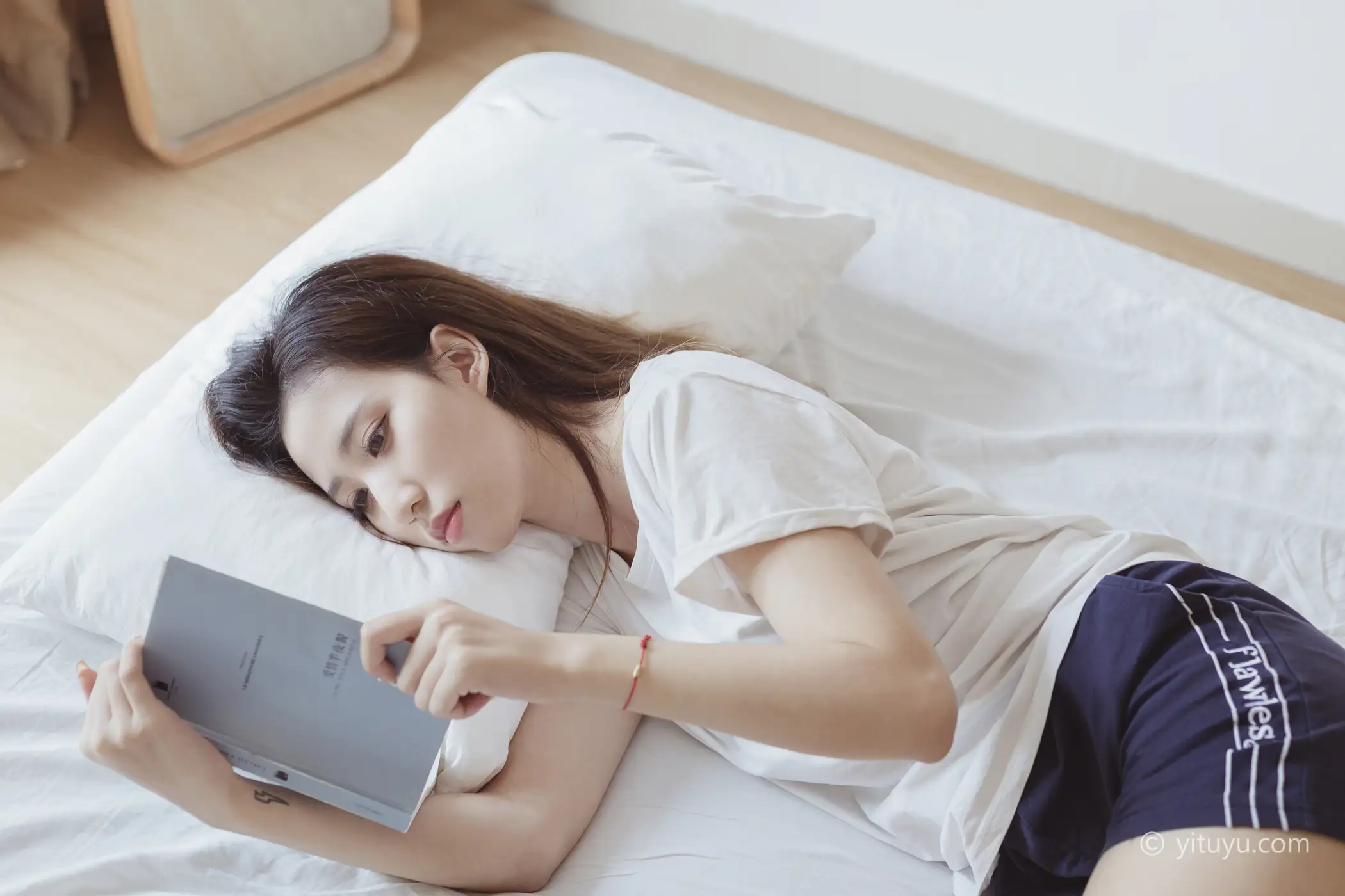 [艺图语] 2021.07.07 Vol.086 – 独自醒来 Jenny#[36P]-35