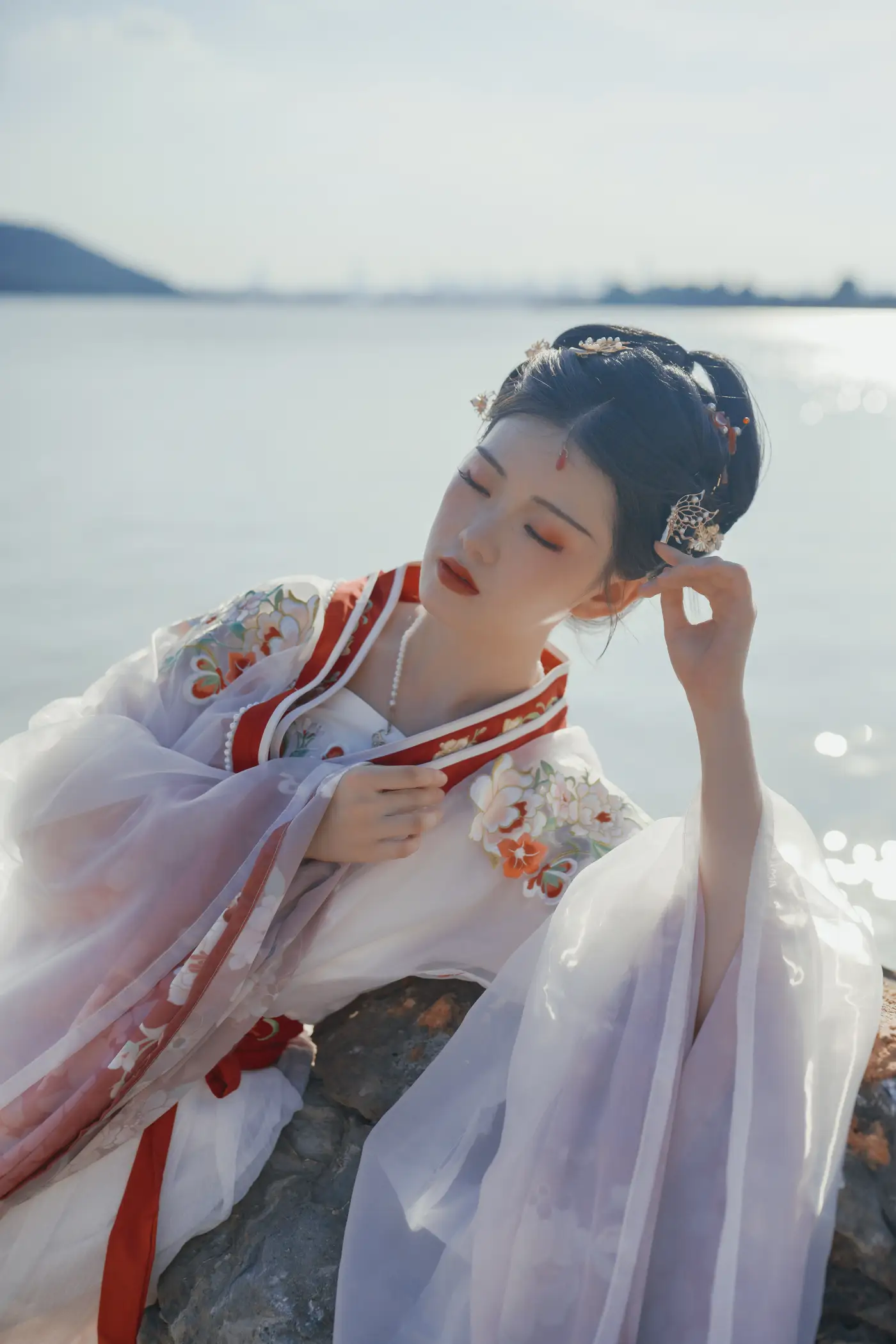 [艺图语] 2022.08.14 Vol.1706 – 总有人间一两风 悦璃#[24P]-10