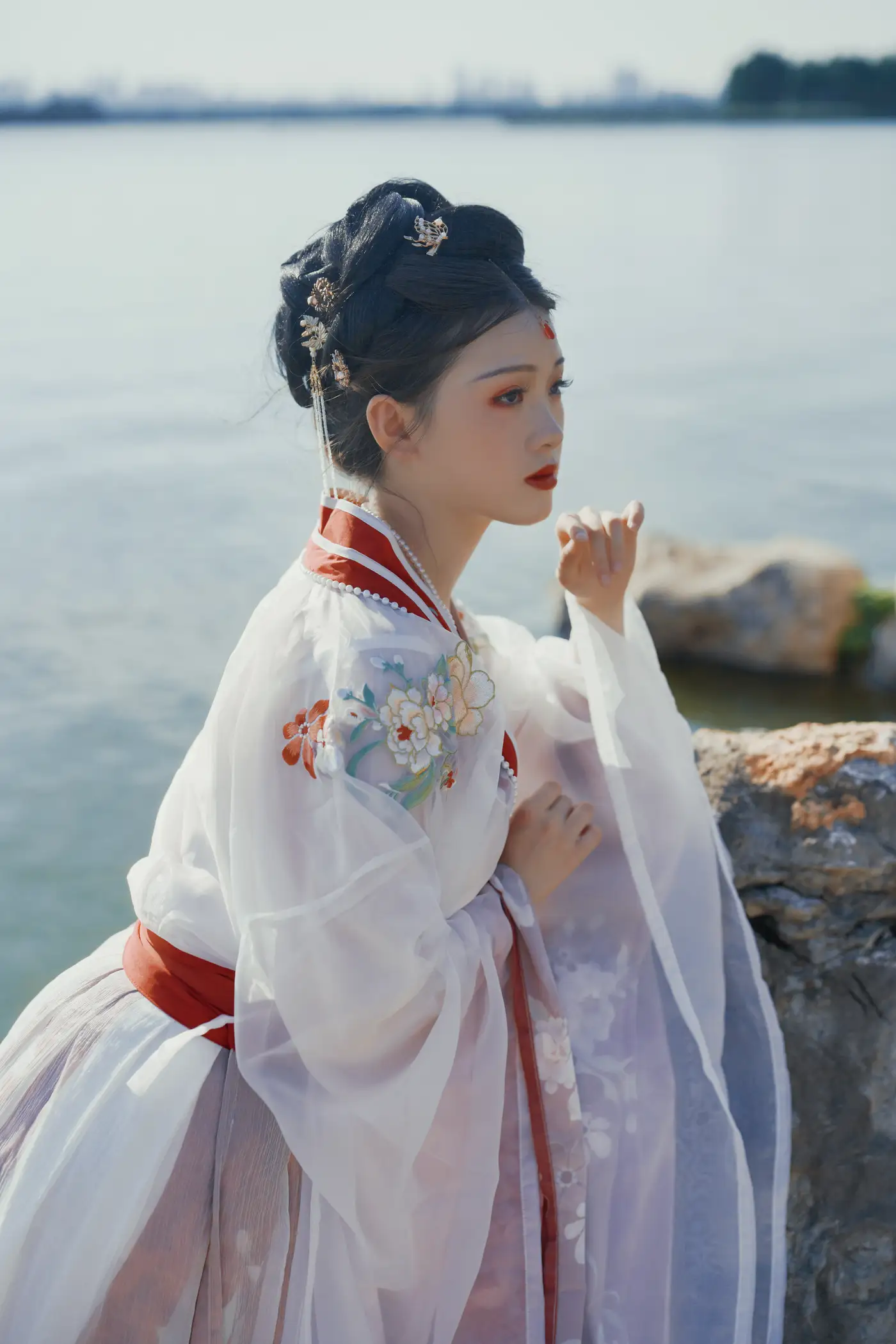 [艺图语] 2022.08.14 Vol.1706 – 总有人间一两风 悦璃#[24P]-1