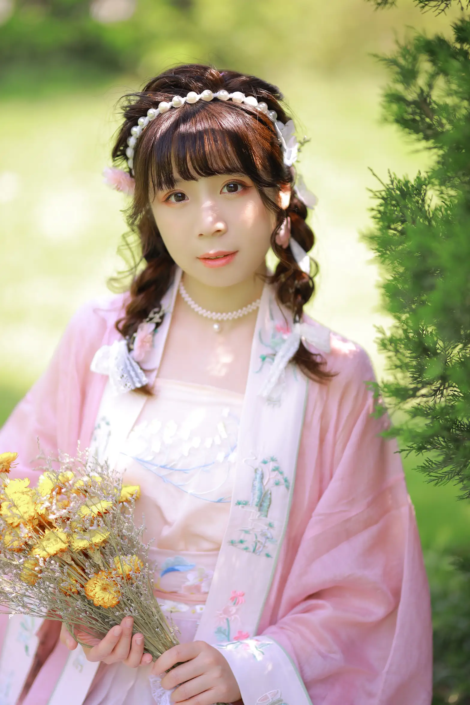 [艺图语] 2022.08.20 Vol.1749 – 吻花香 Suky喜欢软绵绵毛茸茸的团子#[26P]-1