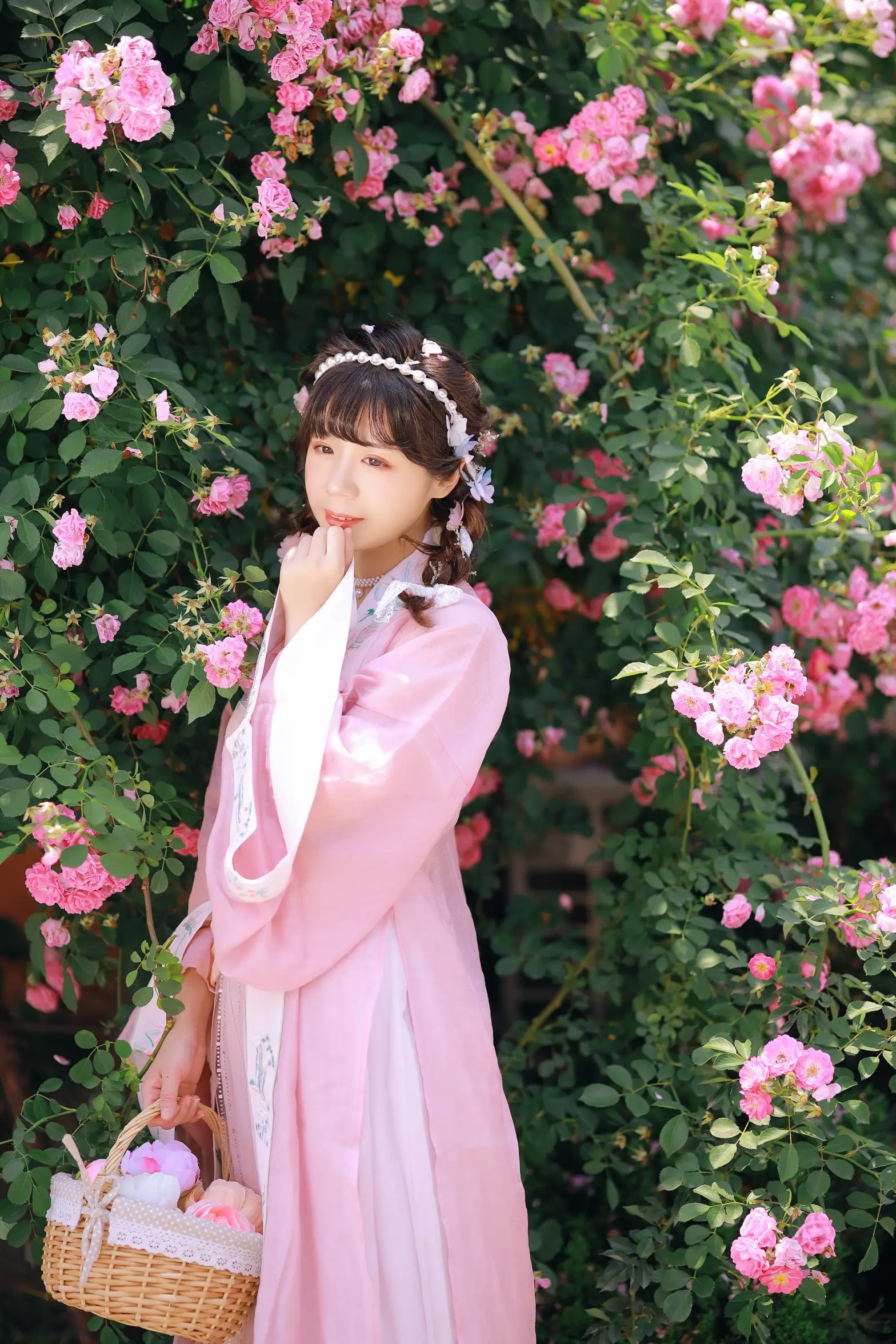 [艺图语] 2022.08.20 Vol.1749 – 吻花香 Suky喜欢软绵绵毛茸茸的团子#[26P]-4