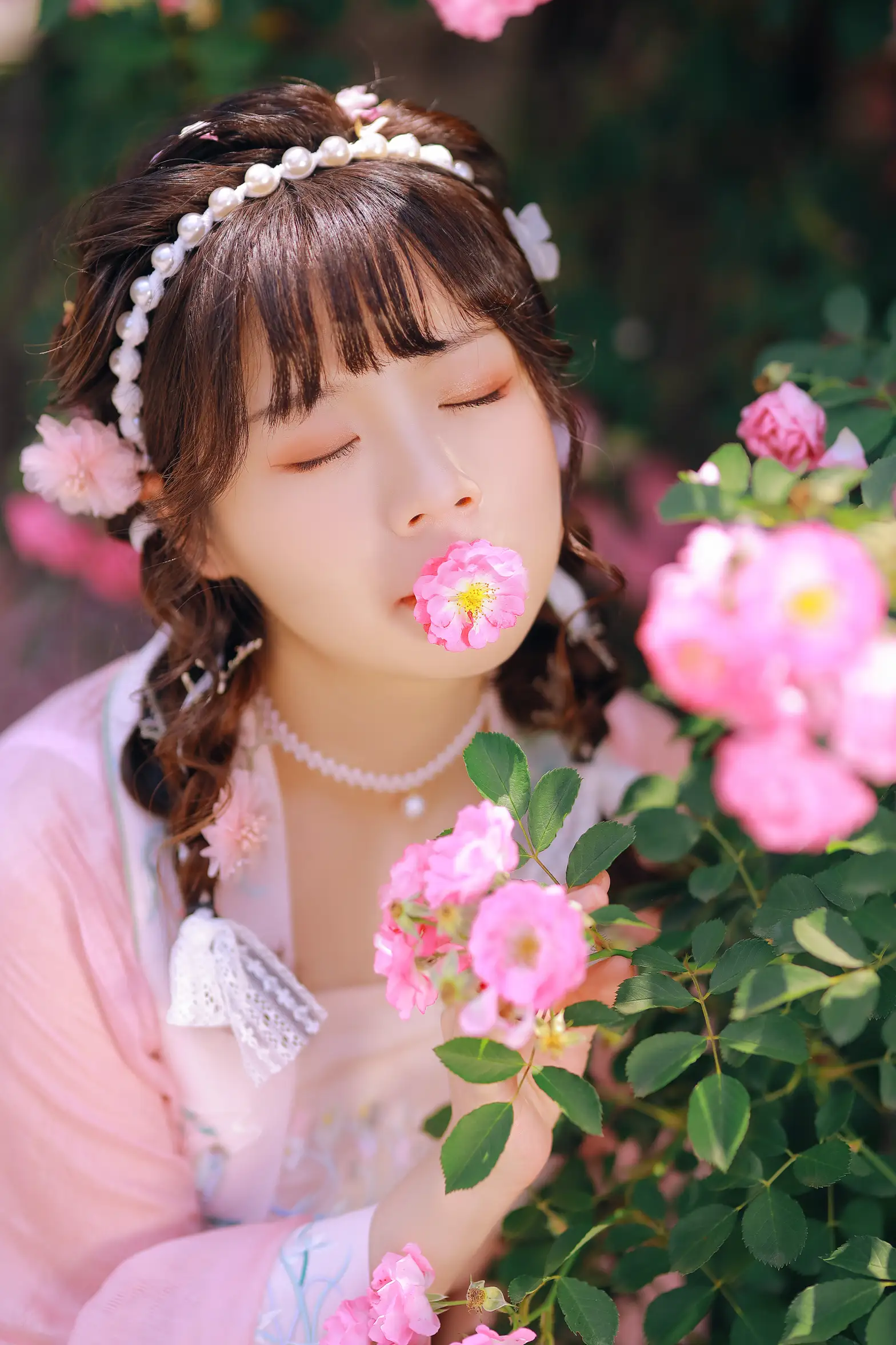 [艺图语] 2022.08.20 Vol.1749 – 吻花香 Suky喜欢软绵绵毛茸茸的团子#[26P]-7