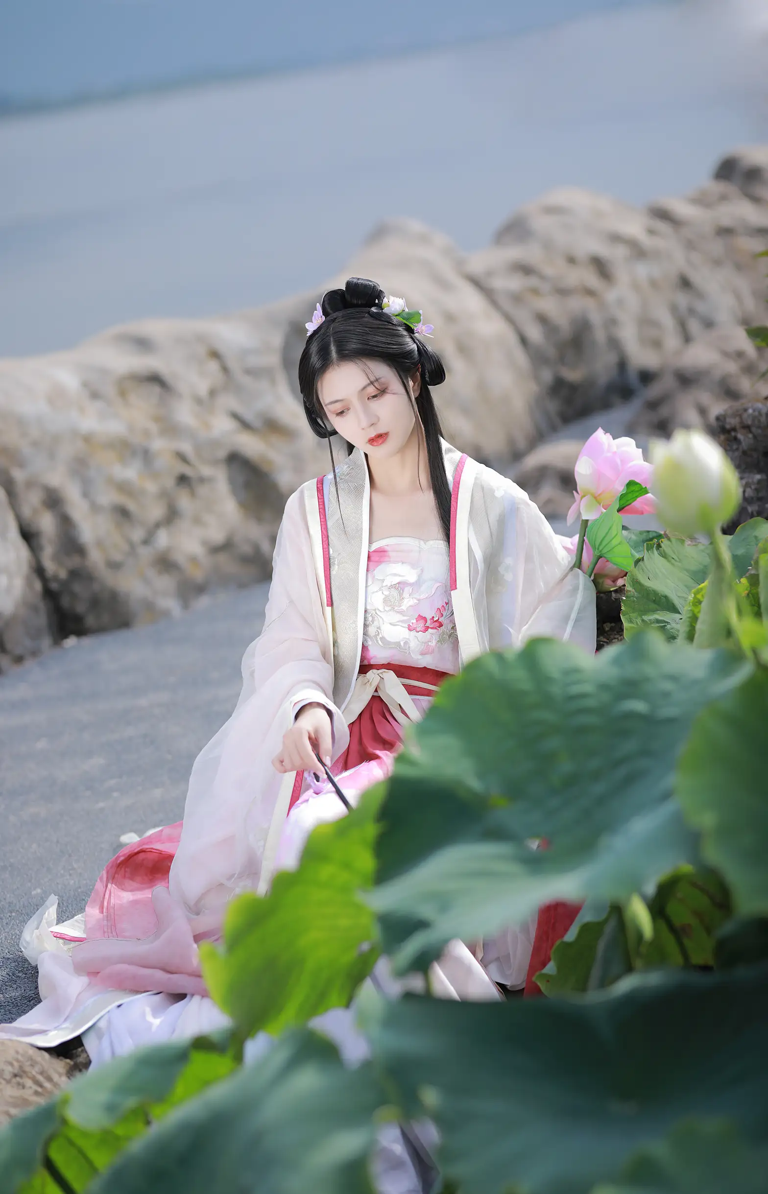 [艺图语] 2022.08.06 Vol.1639 – 山有扶苏，隰有荷华 吾岁#[39P]-11