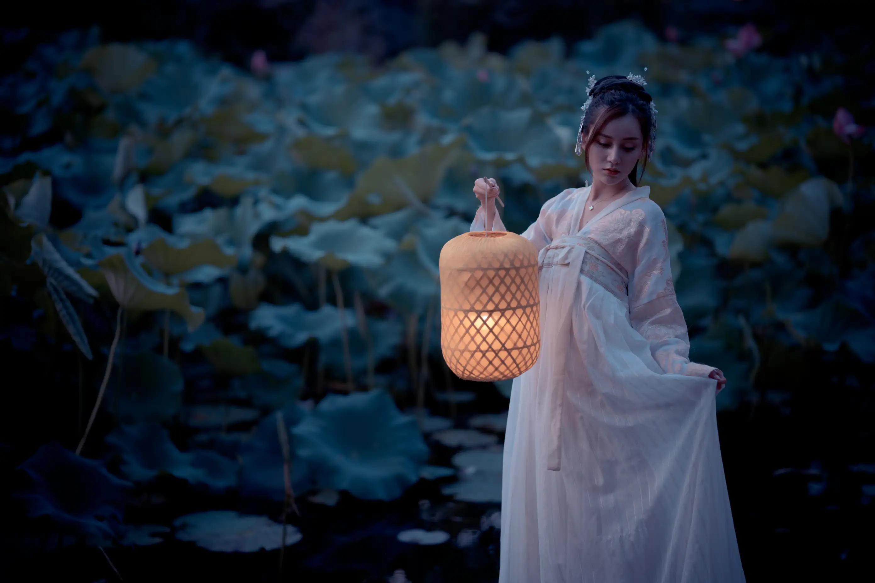 [艺图语] 2022.02.16 Vol.811 – 嫣然记 朵朵#[55P]-9