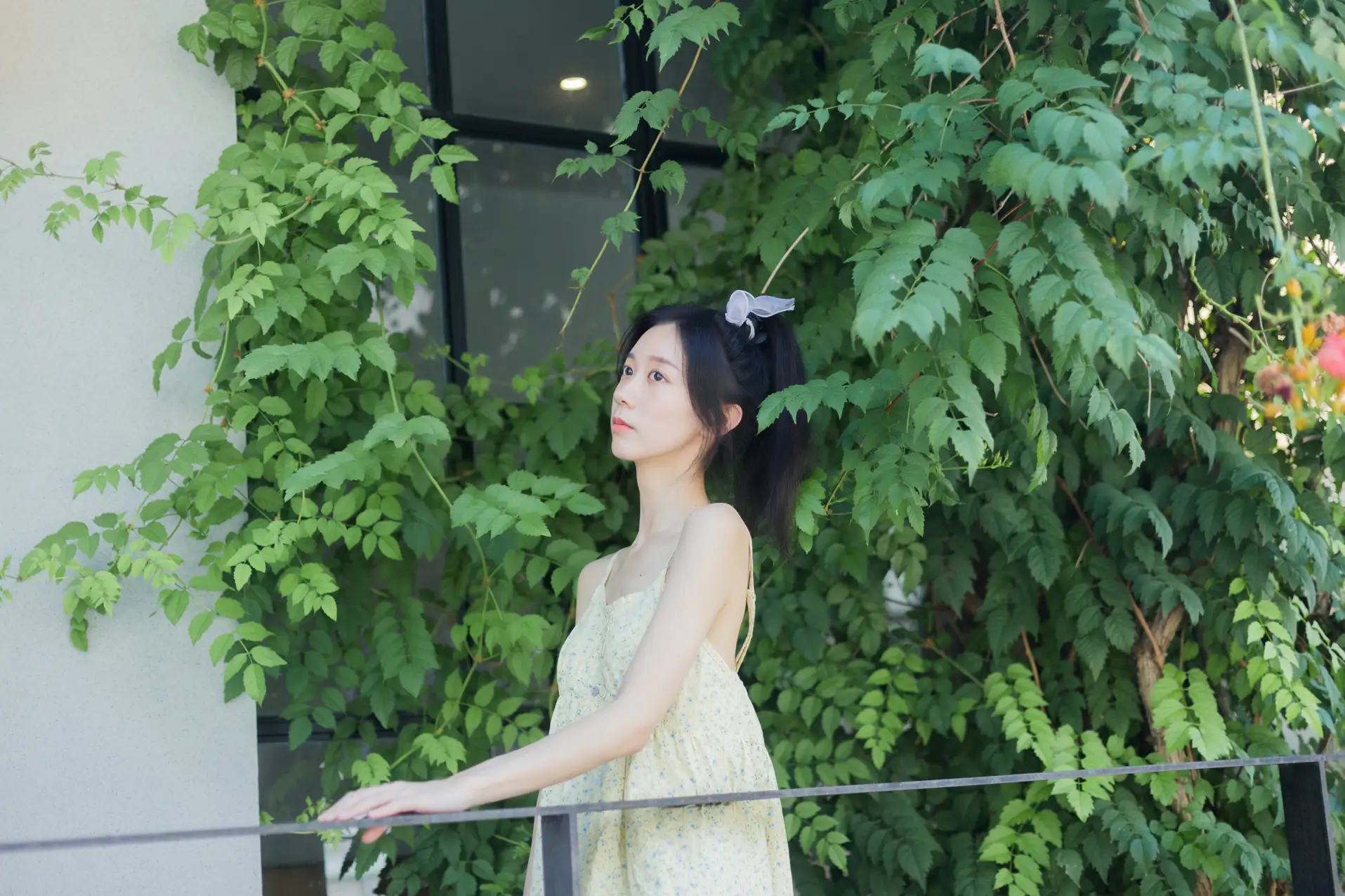 [艺图语] 2022.08.18 Vol.1732 – 夏日凌霄 饲猫少女 饲猫少女-#[33P]-3