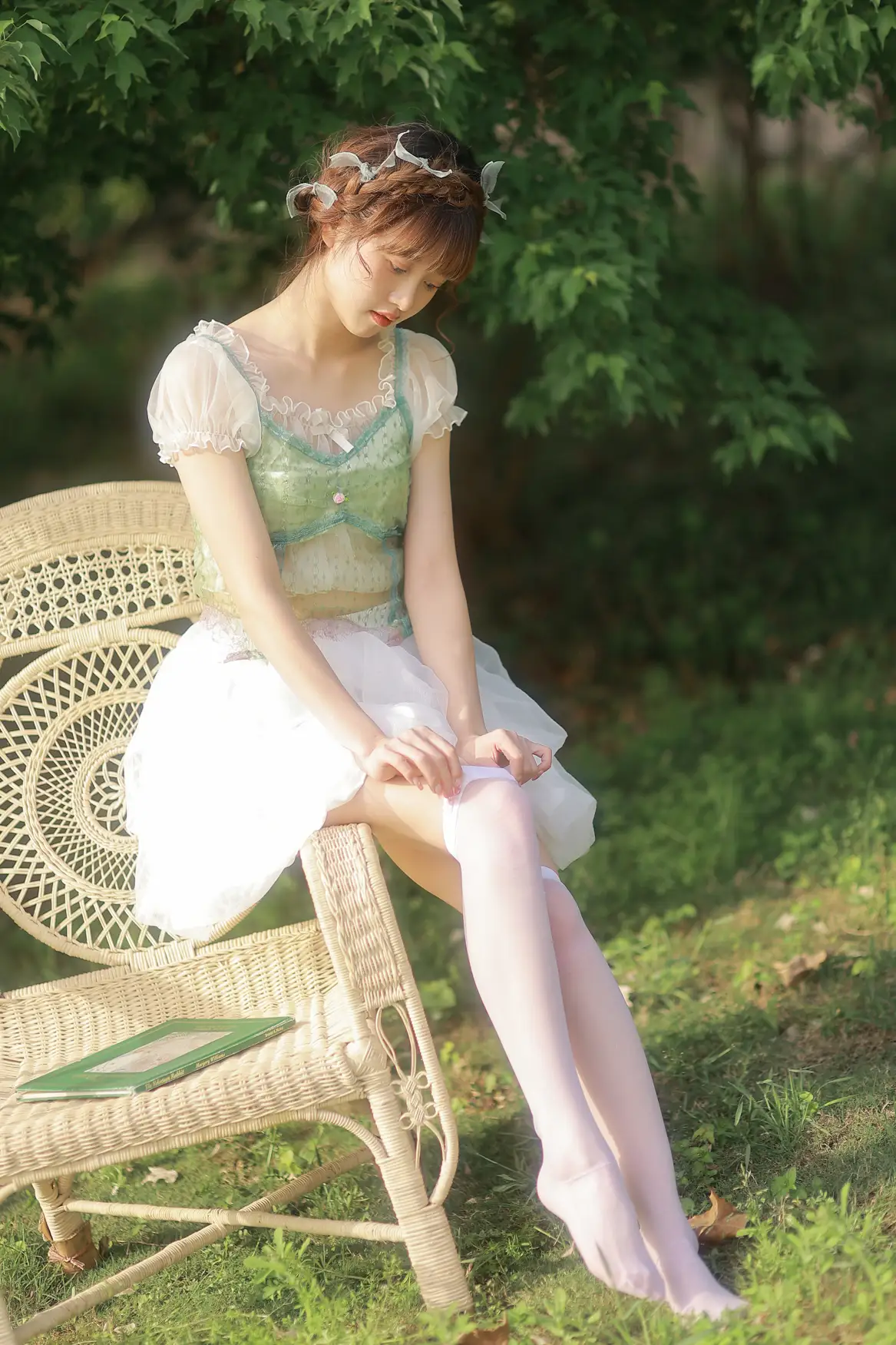[YITUYU] 2022.09.13 VOL.1943 -To hide the dream into the leaves- goldfishyu#[22P]-1