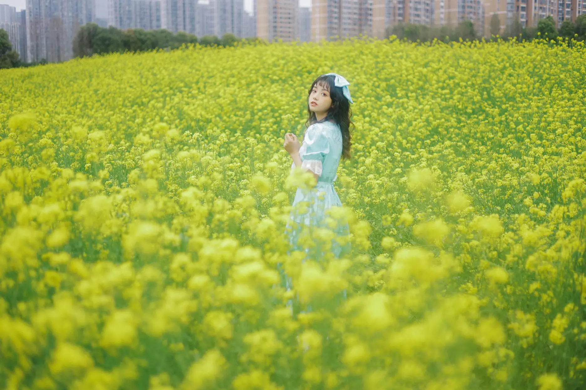 [艺图语] 2022.05.26 Vol.0990 – 黄色花海 芊芊#[24P]-6