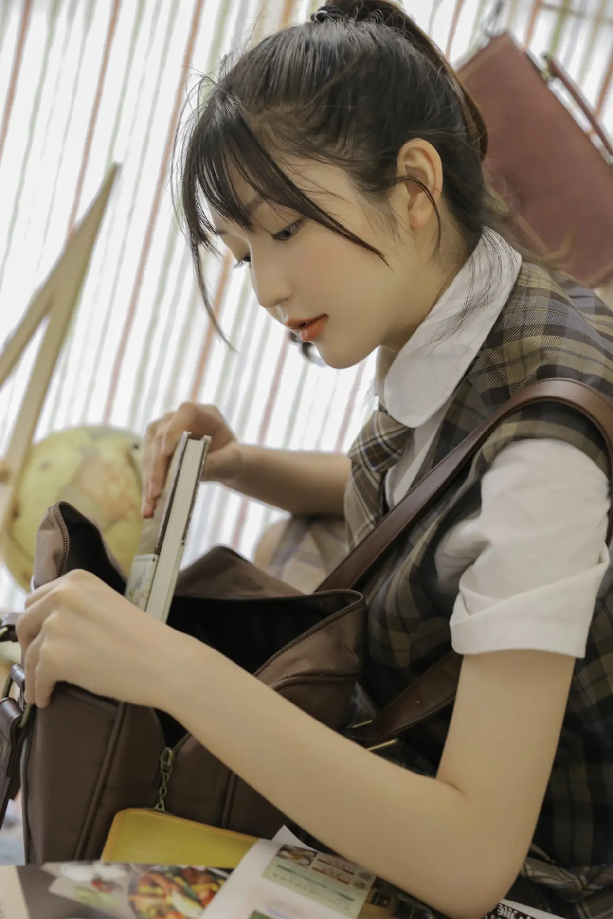 [艺图语] 2022.06.29 Vol.1320 – 高校女生 金迪-Vivian#[22P]-1
