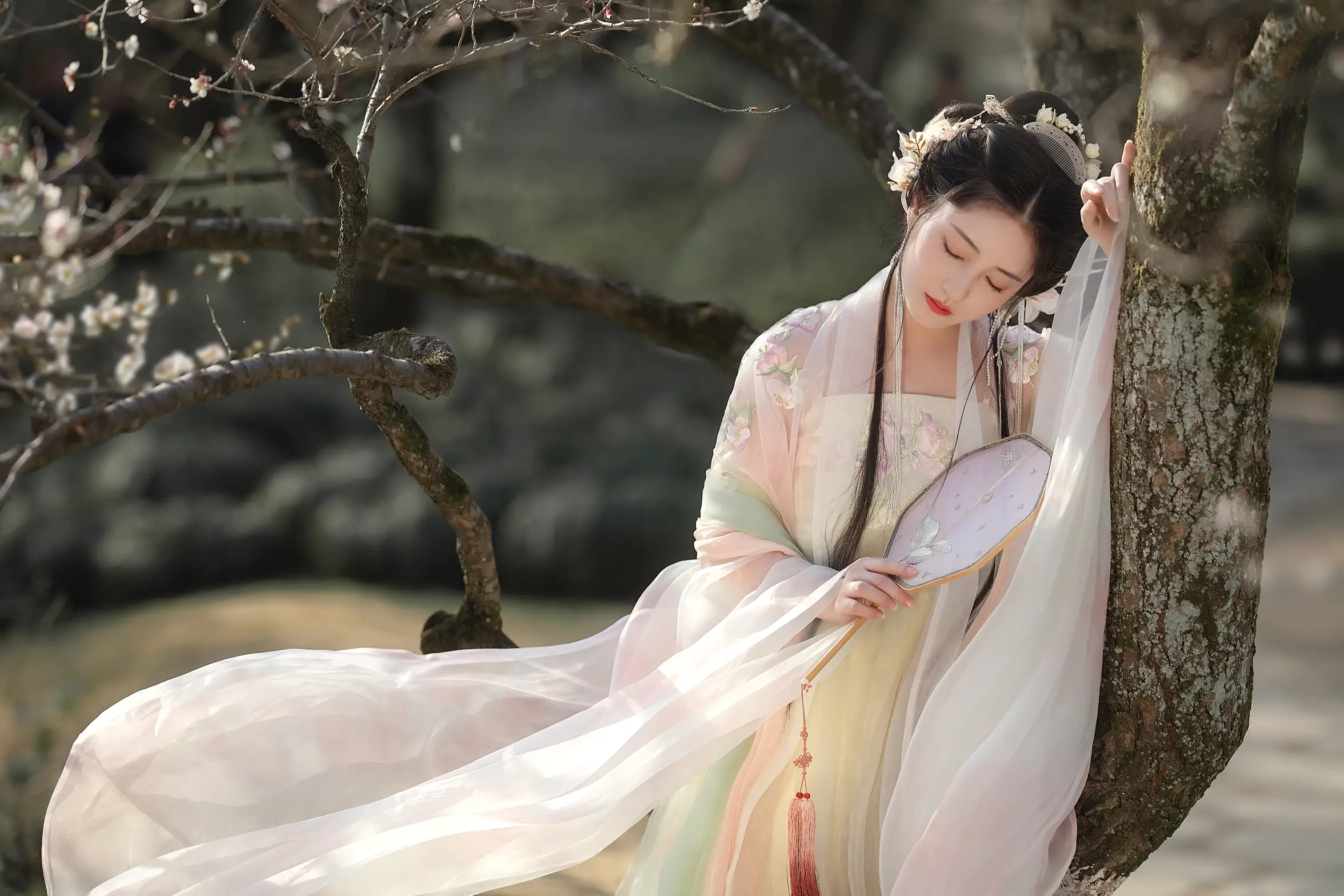 [艺图语] 2022.06.04 Vol.1075 – 暗香 小温暖想要个大太阳#[22P]-8