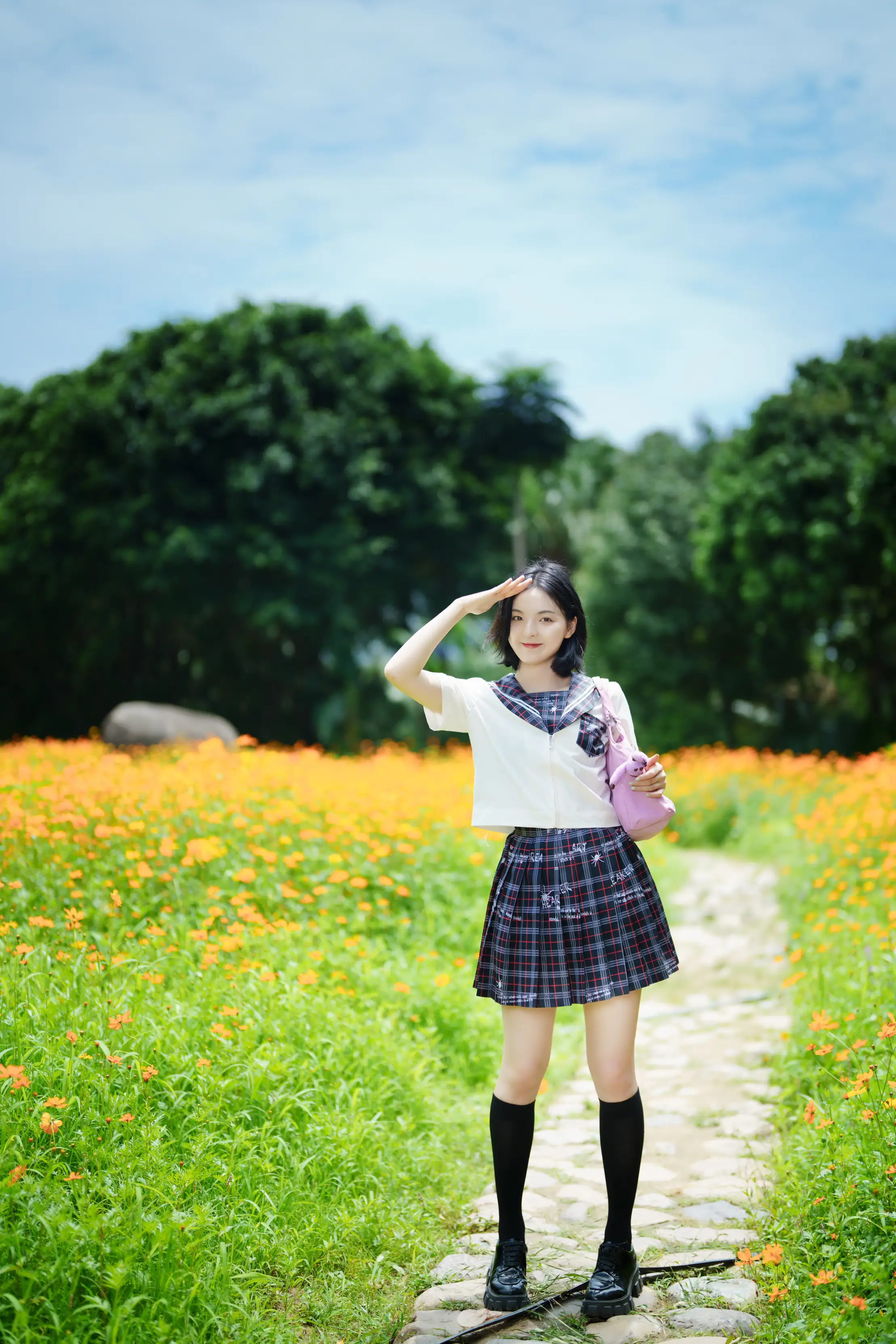 [艺图语] 2021.11.12 Vol.441 – 花田里的JK少女 dudu#[51P]-2