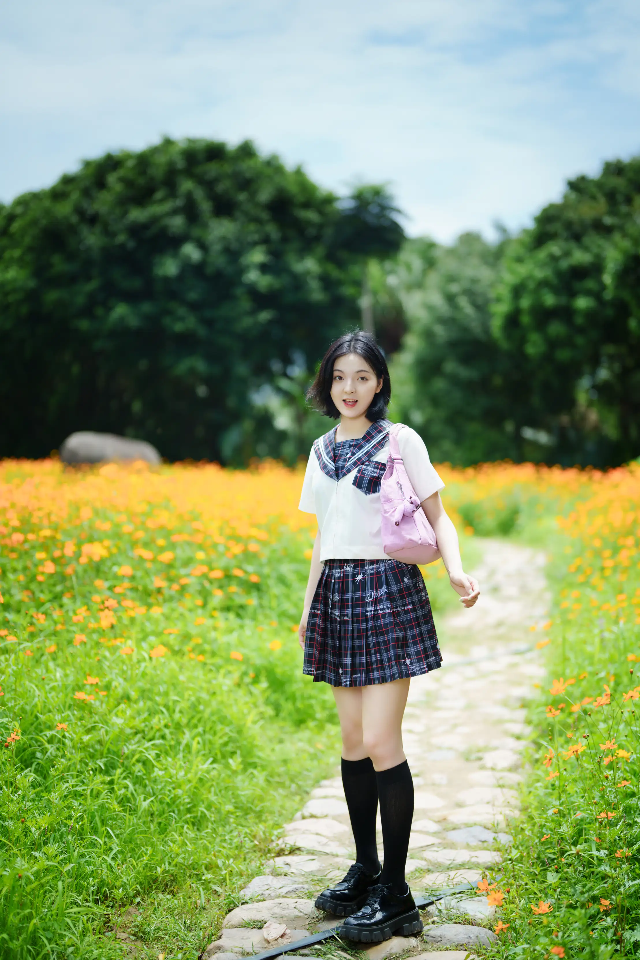 [艺图语] 2021.11.12 Vol.441 – 花田里的JK少女 dudu#[51P]-4