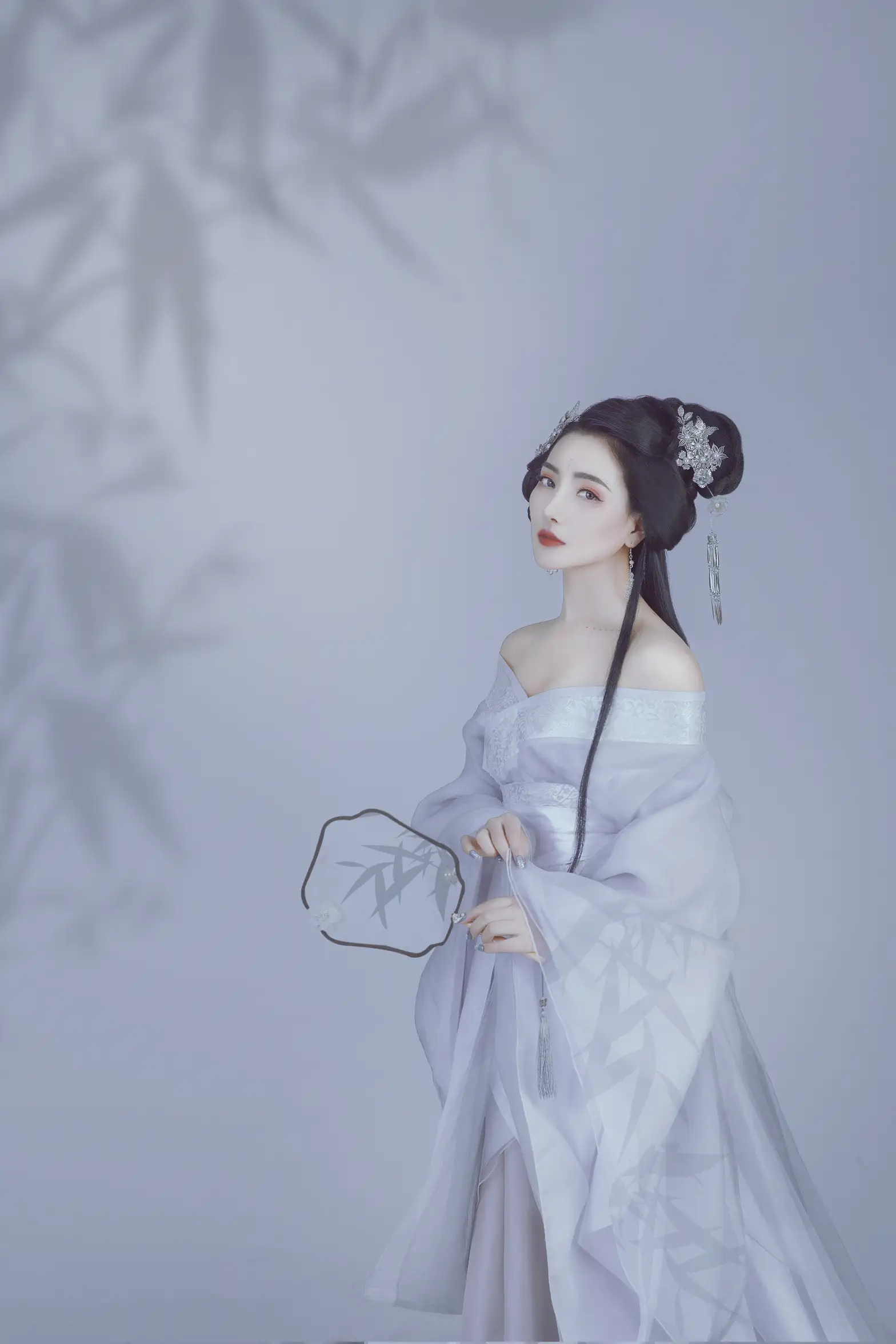 [艺图语] 2022.01.06 Vol.599 – 清月盈 唯宝#[22P]-1