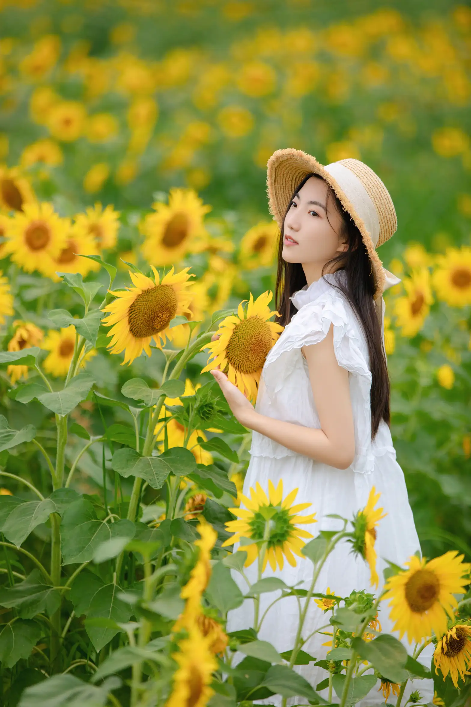 [艺图语] 2022.08.22 Vol.1766 – 向日葵女孩 栗子#[22P]-4