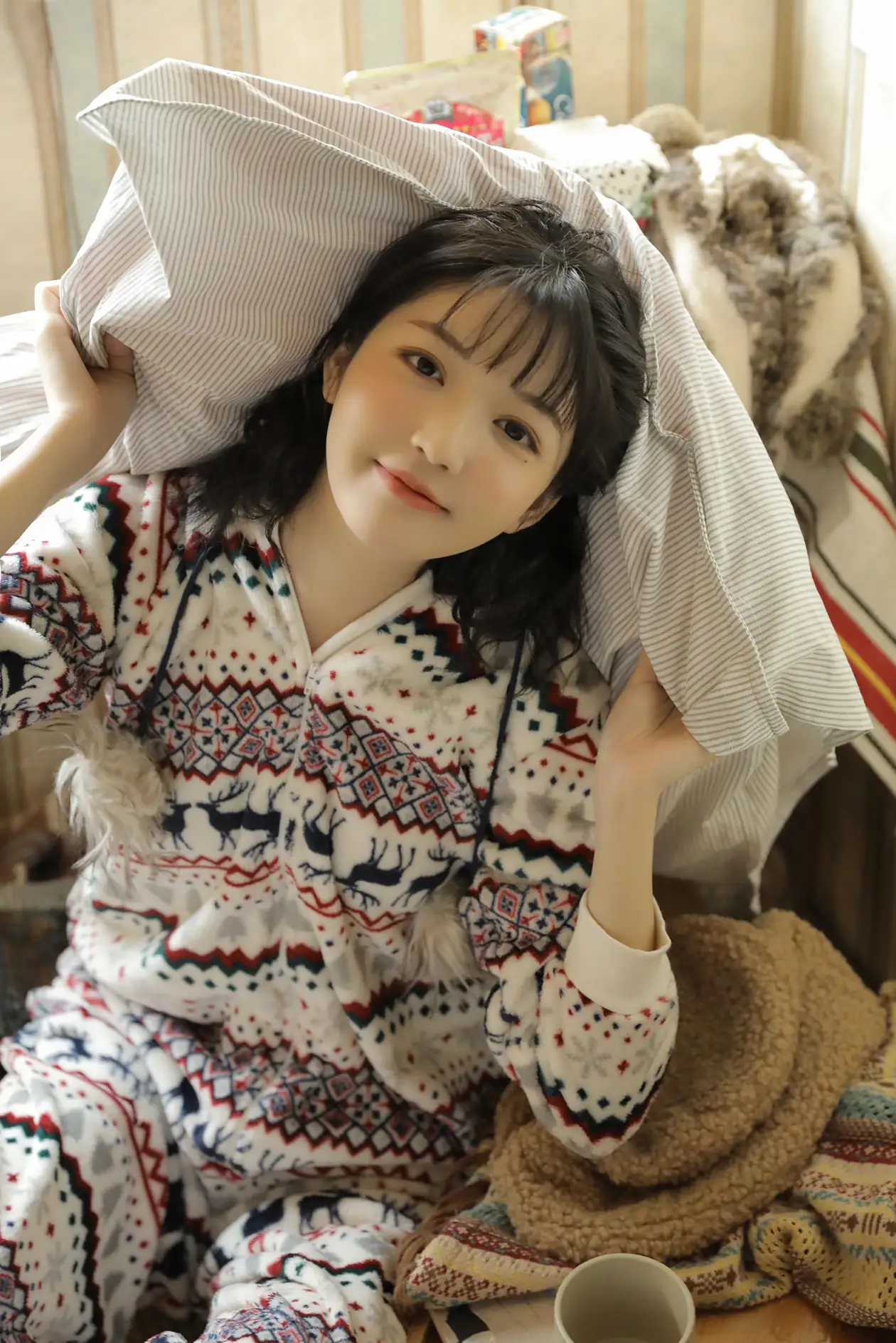[艺图语] 2022.07.14 Vol.1476 – 温柔且乖 金迪-Vivian#[22P]-9