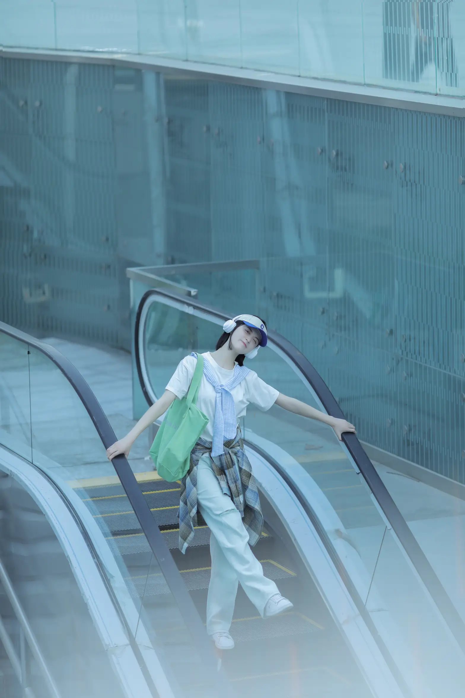 [艺图语] 2022.08.25 Vol.1790 – 日落之前 清浅之夏 陈瑜婕#[27P]-1