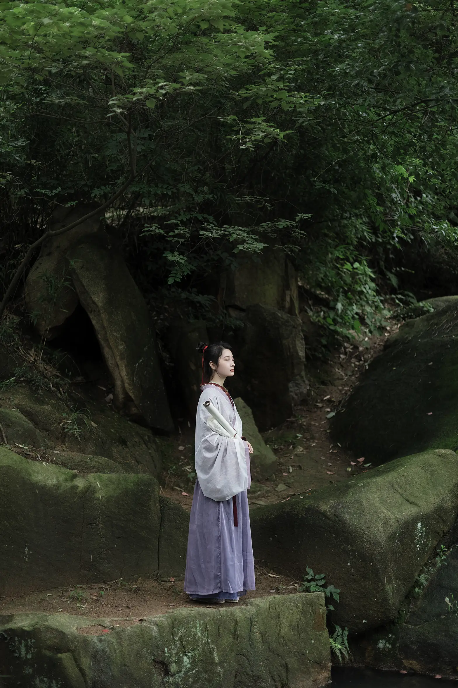 [艺图语] 2022.01.27 Vol.716 – 叶底藏花一度 梦里踏雪几回 五月#[23P]-1