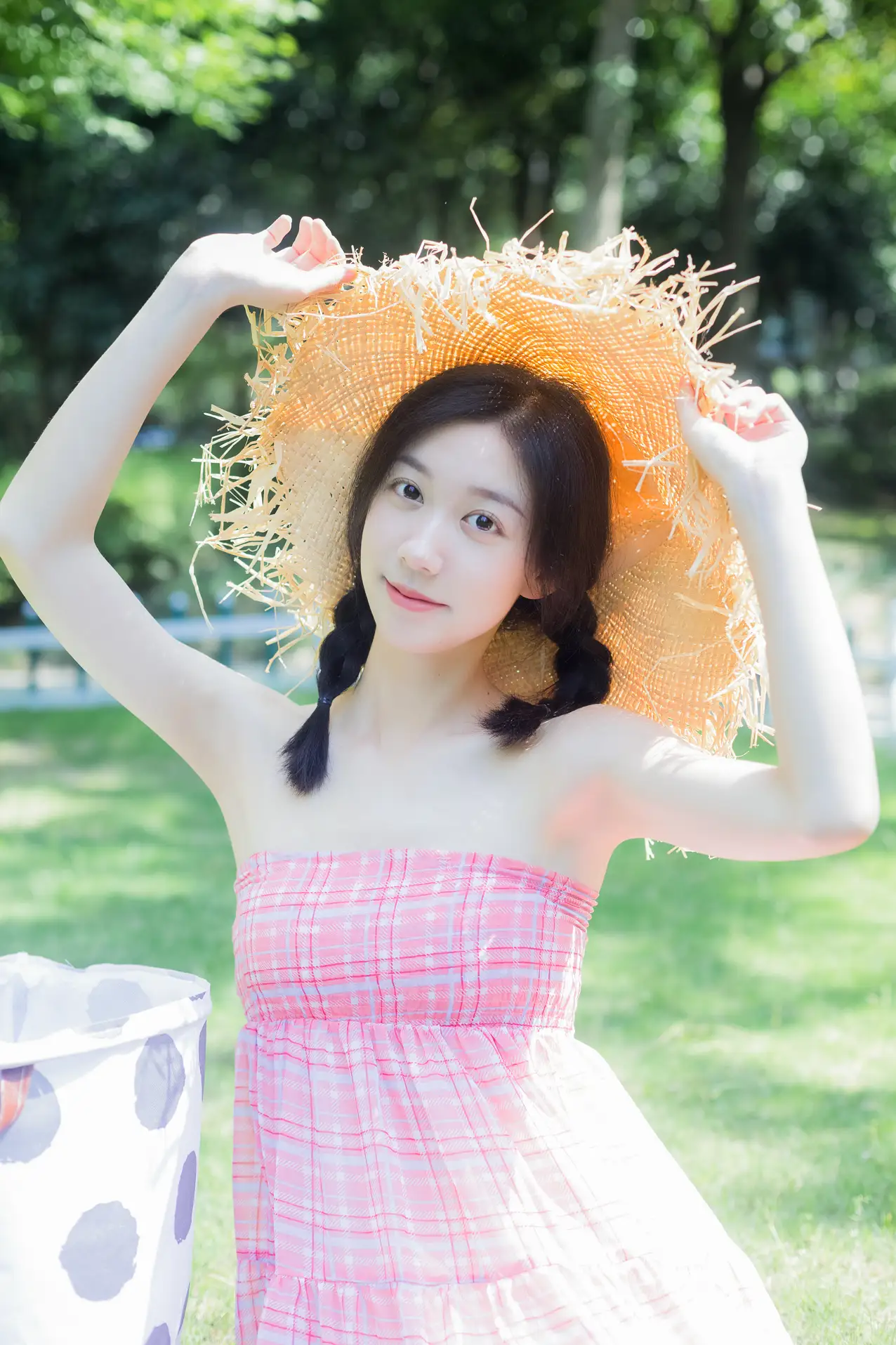 [艺图语] 2022.07.19 Vol.1520 – 今日天气晴 饲猫少女 饲猫少女-#[42P]-42