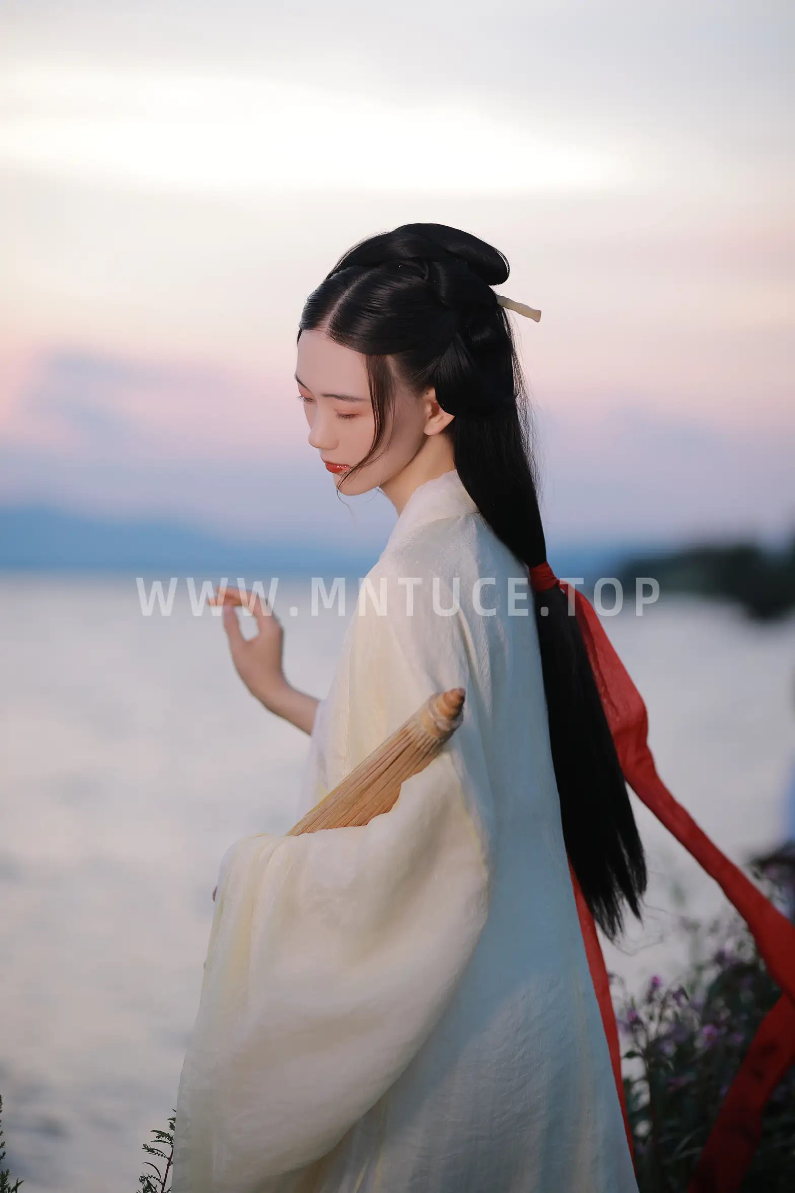 [艺图语] 2022.08.24 Vol.1781 – 山月不知心底事 Z#[30P]-8