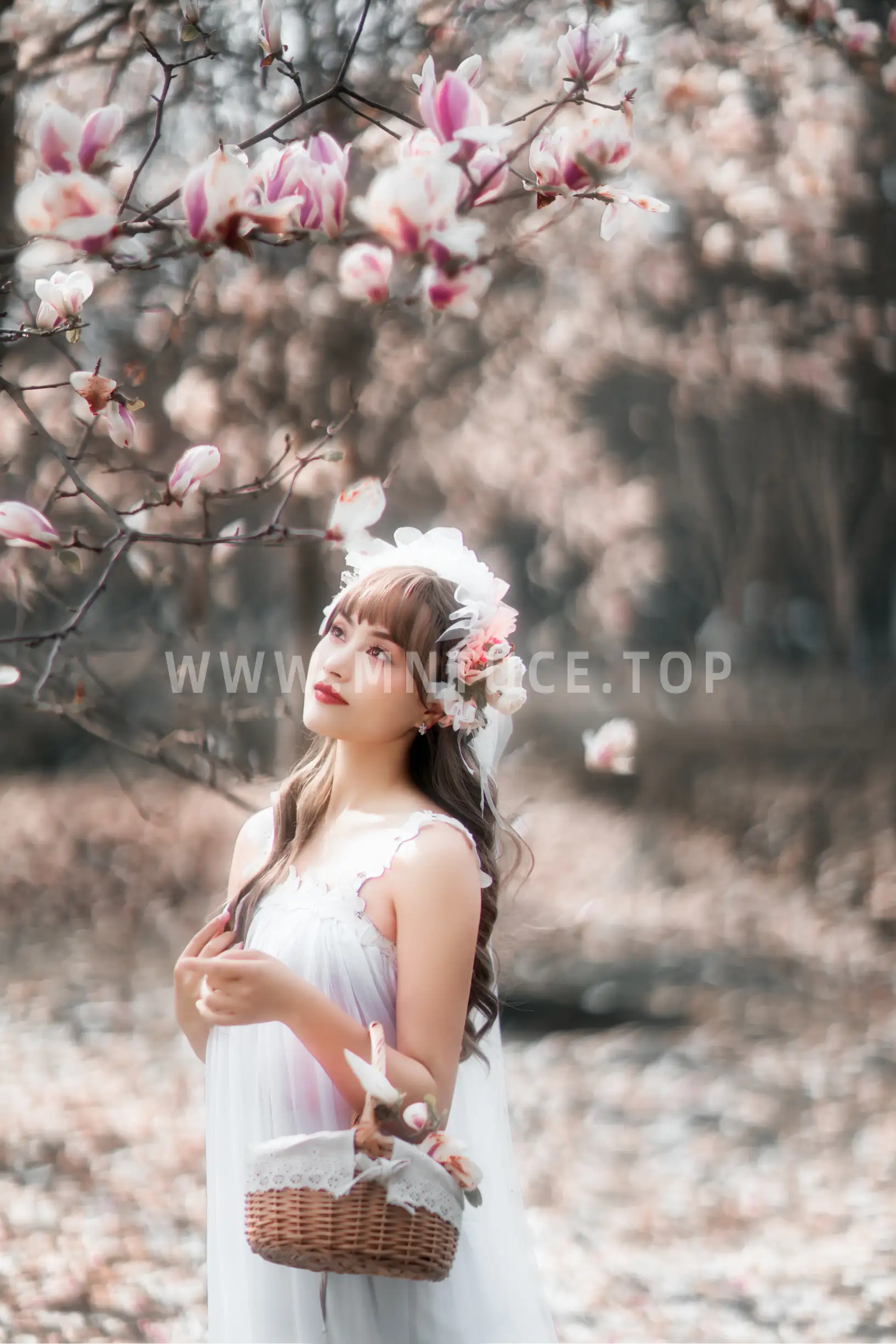 [艺图语] 2021.12.14 Vol.492 – 白玉兰 走路带风#[25P]-9