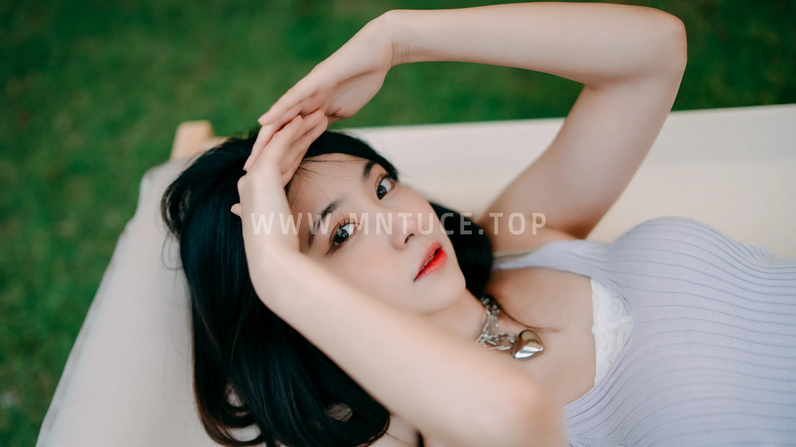 [艺图语] 2022.08.09 Vol.1664 – 夏天的白加黑 小可爱#[48P]-8